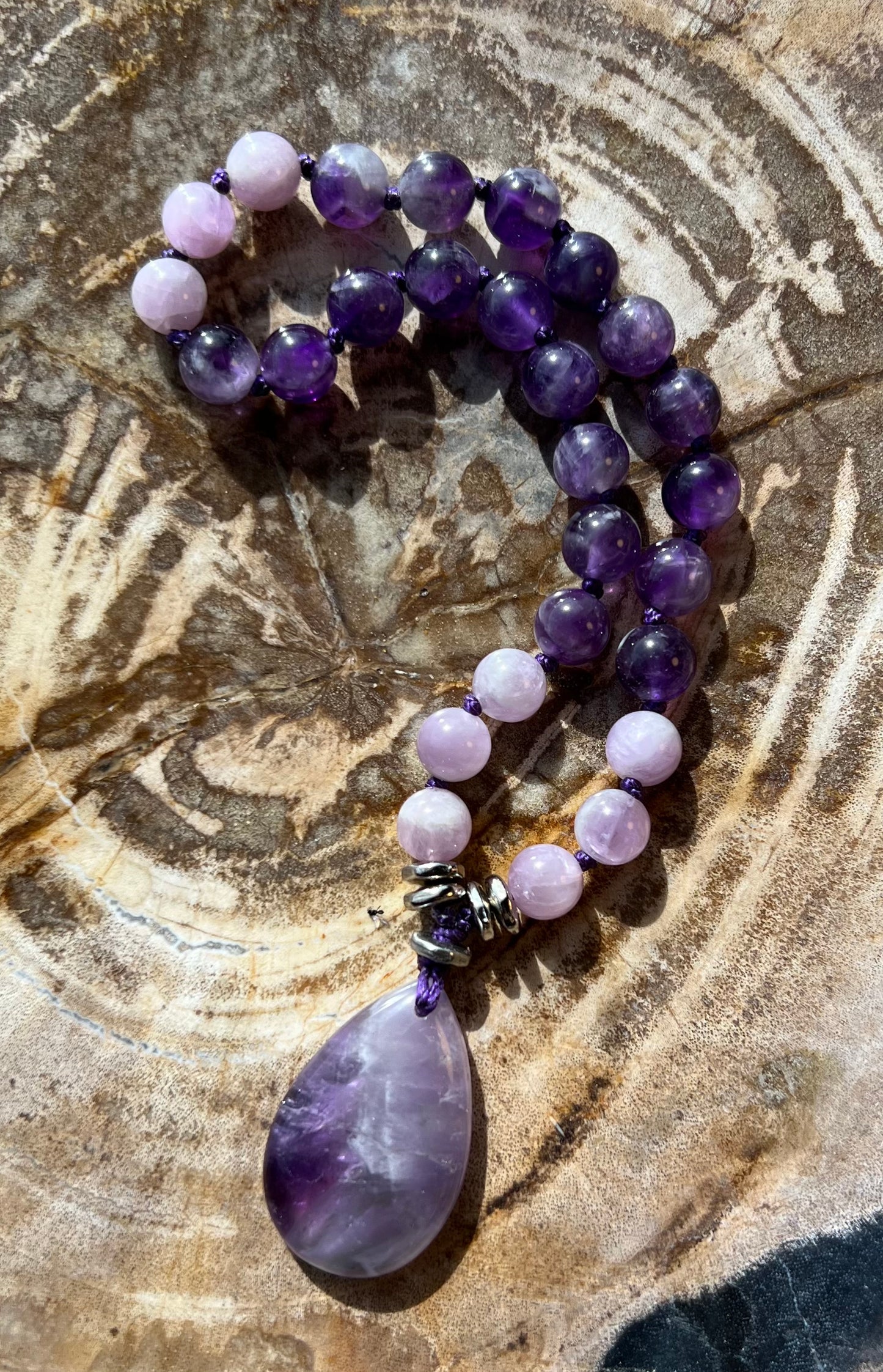 Pocket Mālā with Amethyst and Kunzite Beads