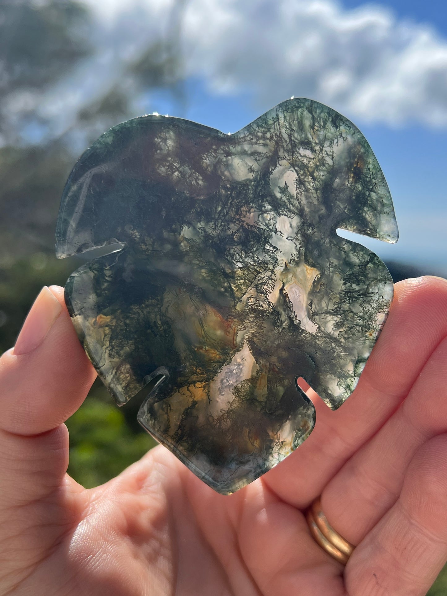 Moss Agate Monstera Leaf