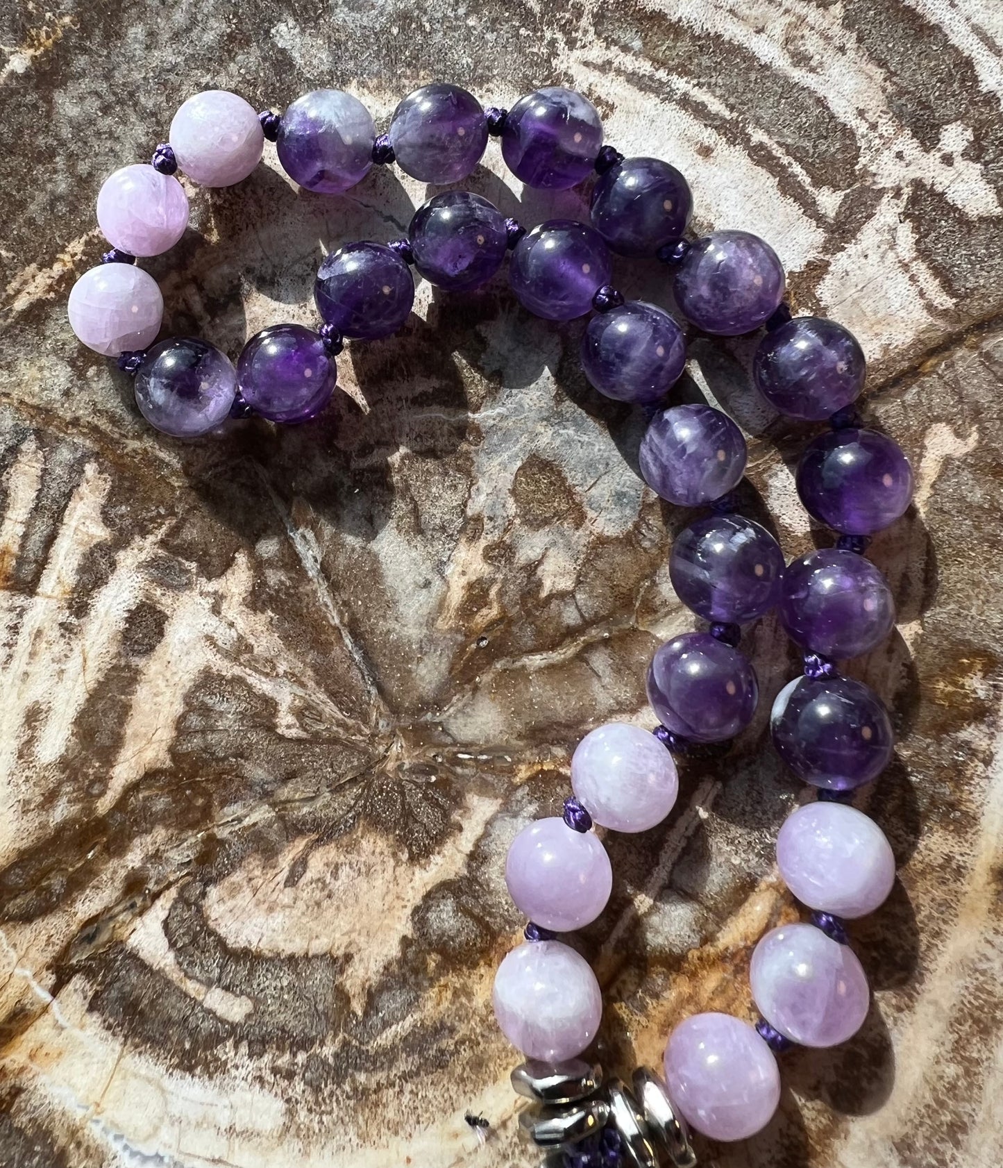 Pocket Mālā with Amethyst and Kunzite Beads