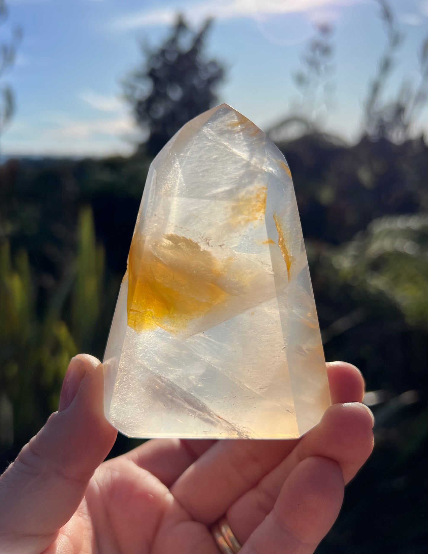Girasol Golden Healer Quartz Point