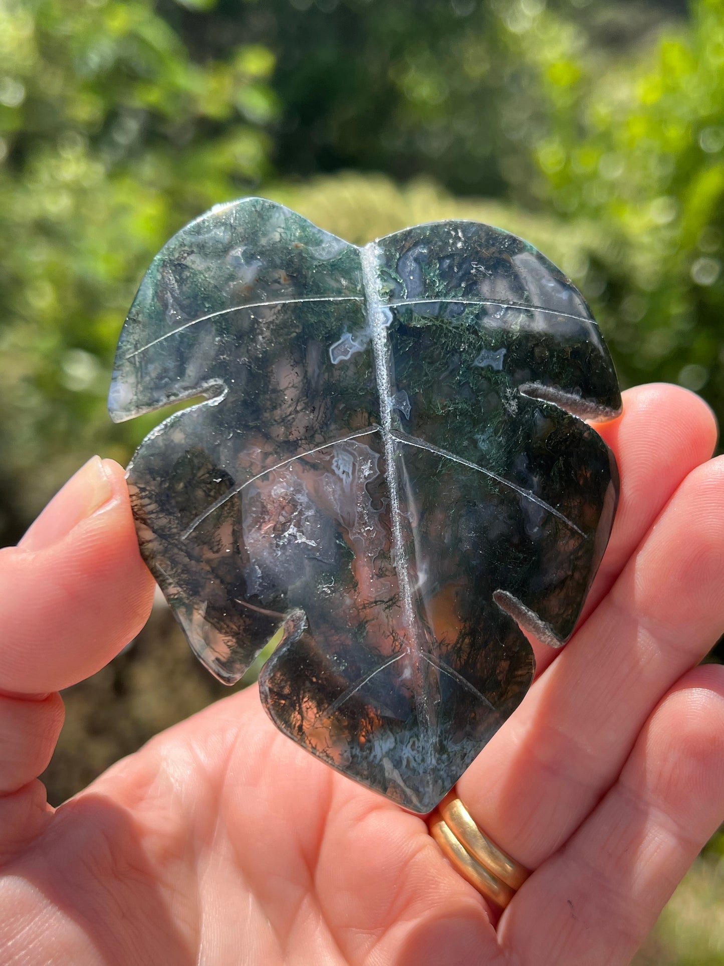 Moss Agate Monstera Leaf