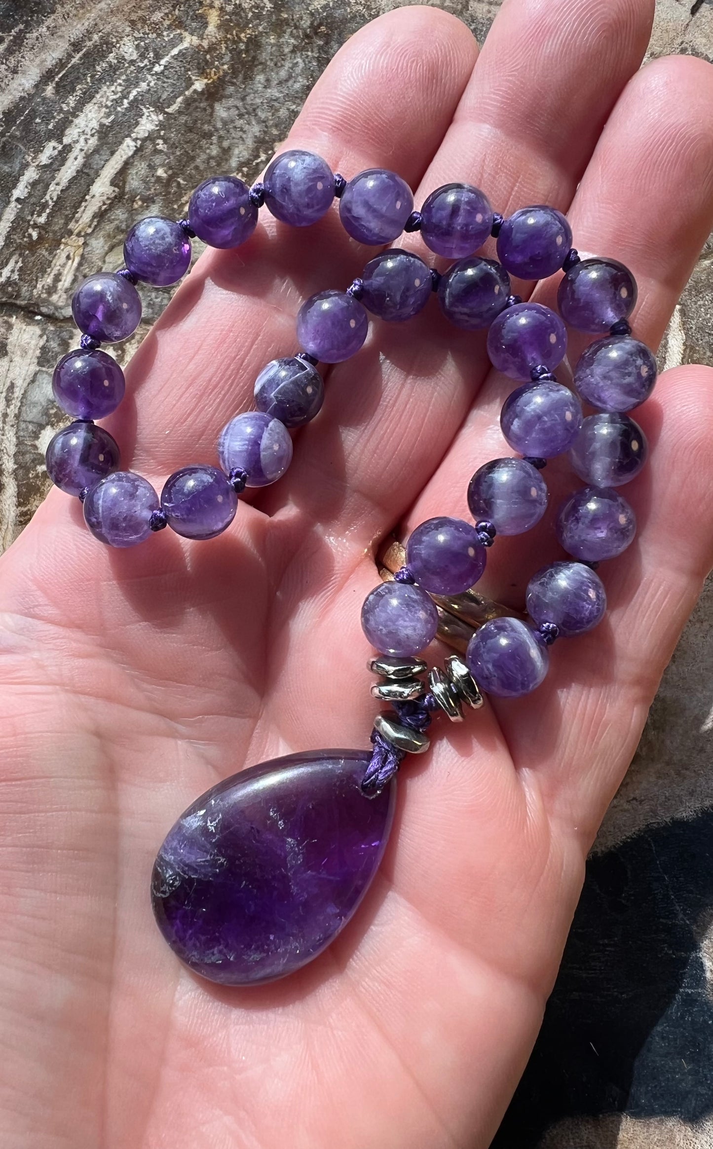 Pocket Mālā with Amethyst Beads