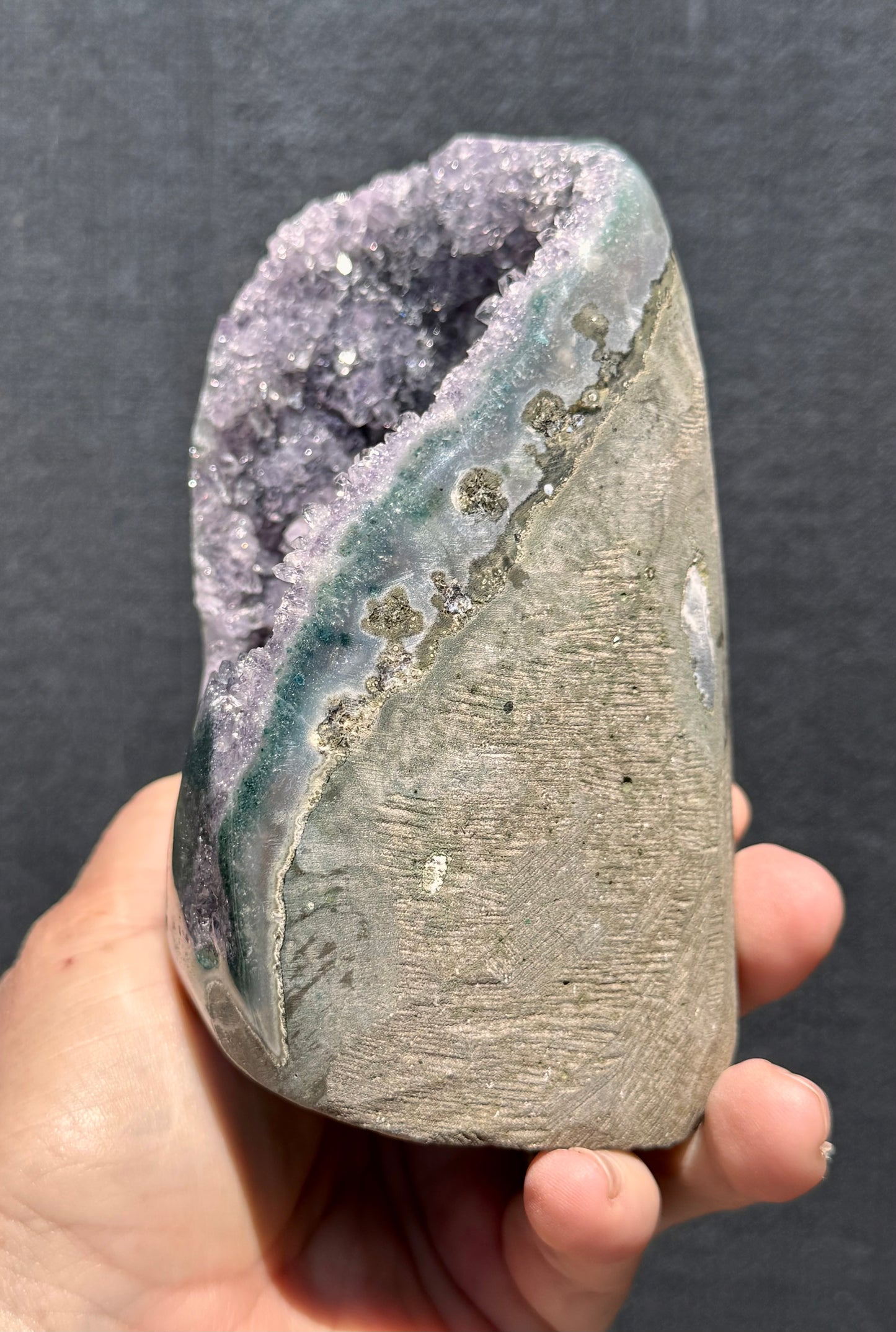 Lilac Amethyst Wrap-Around Geode Cut Base with Green Agate Border 10