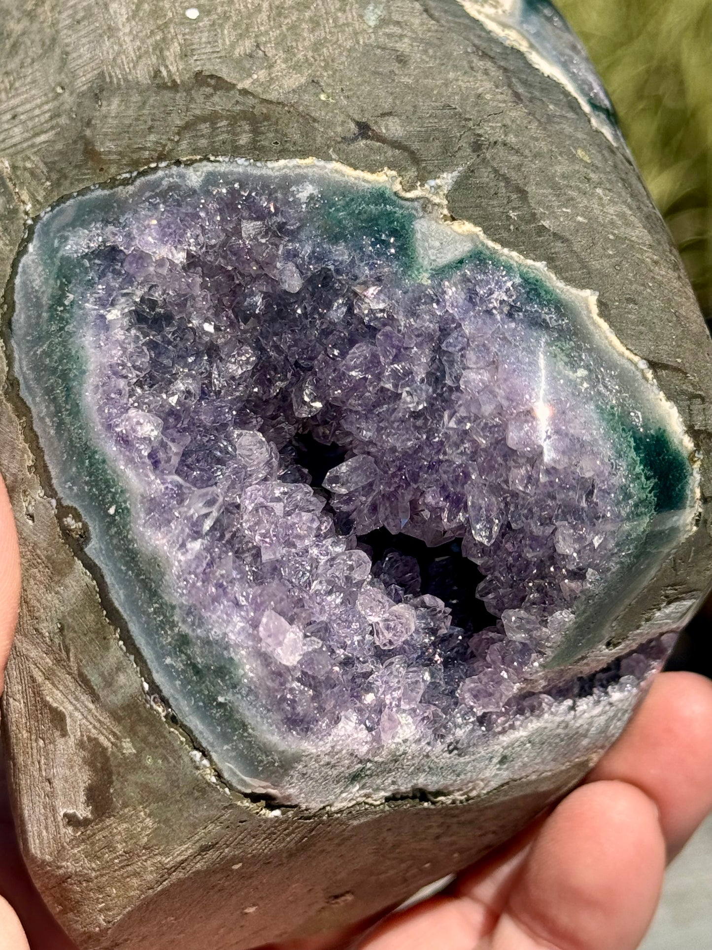 Lilac Amethyst Wrap-Around Geode Cut Base with Green Agate Border 10