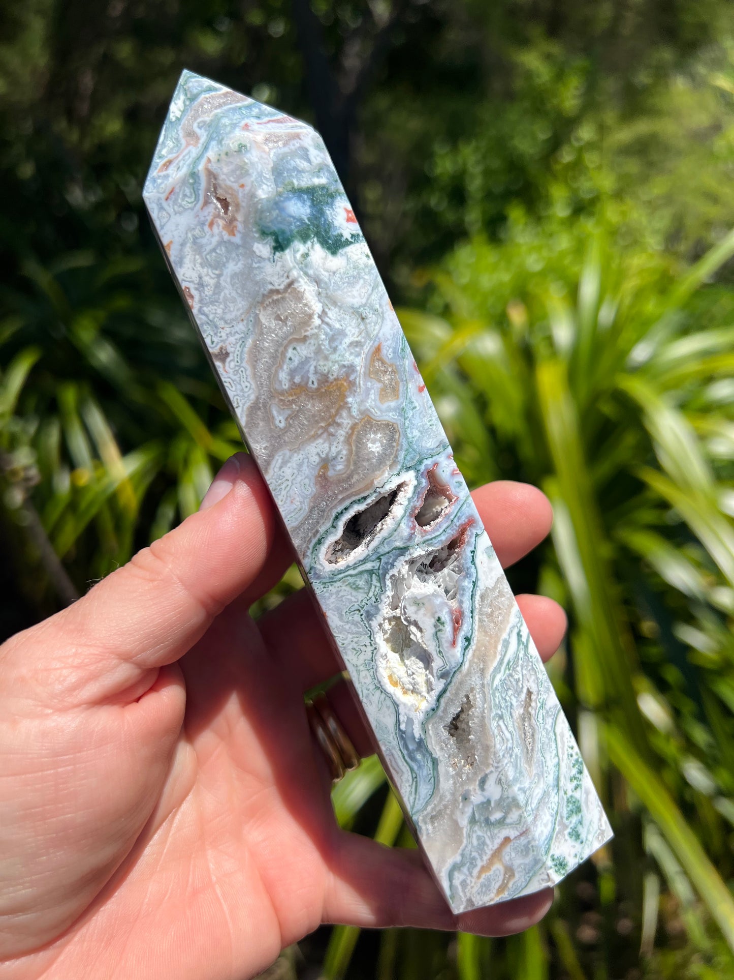 Moss Agate Tower, Rainbow
