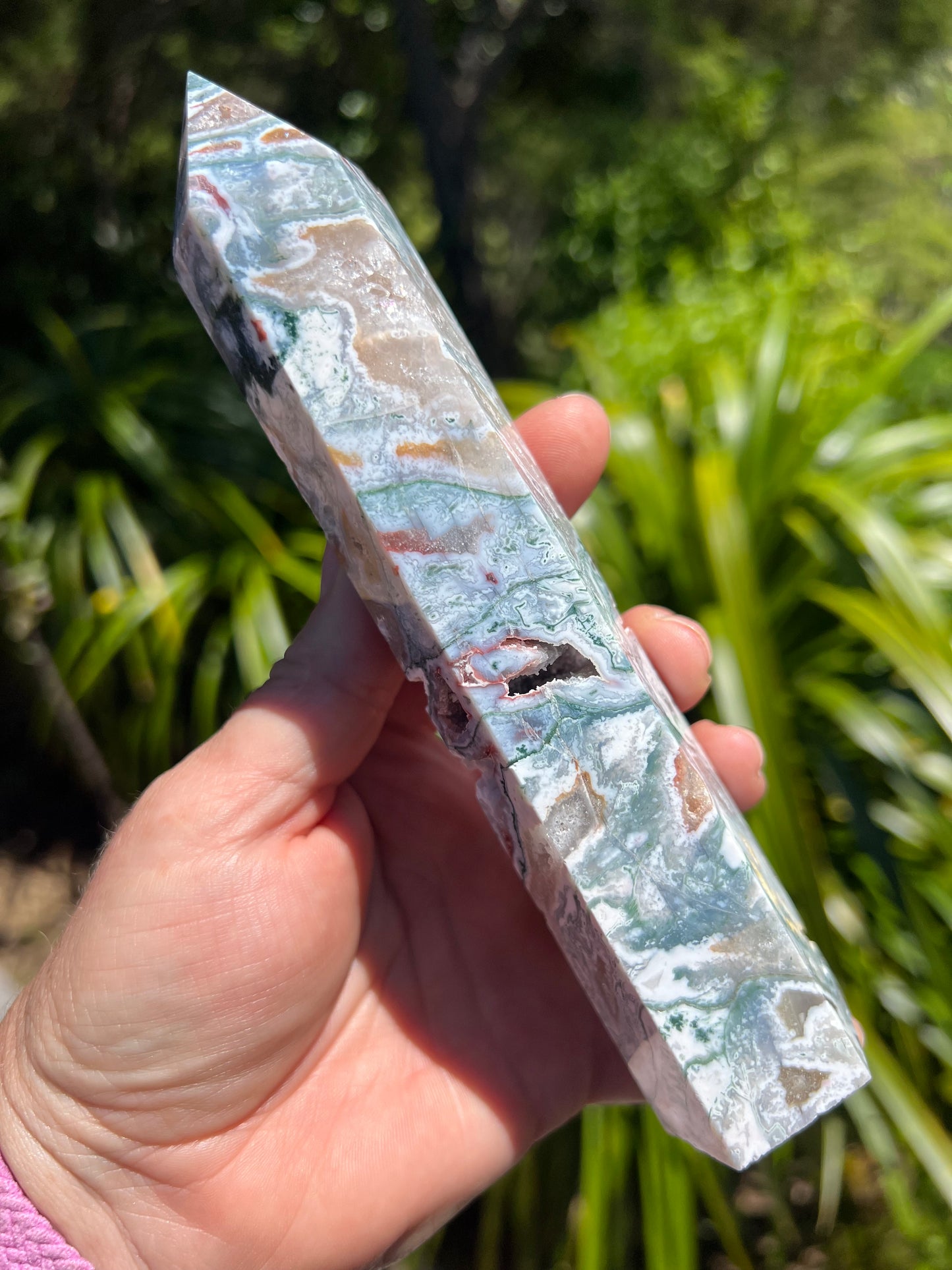 Moss Agate Tower, Rainbow