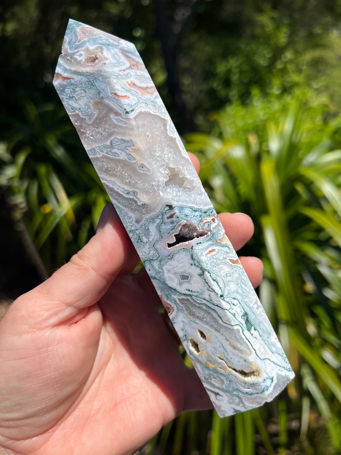 Moss Agate Tower, Rainbow