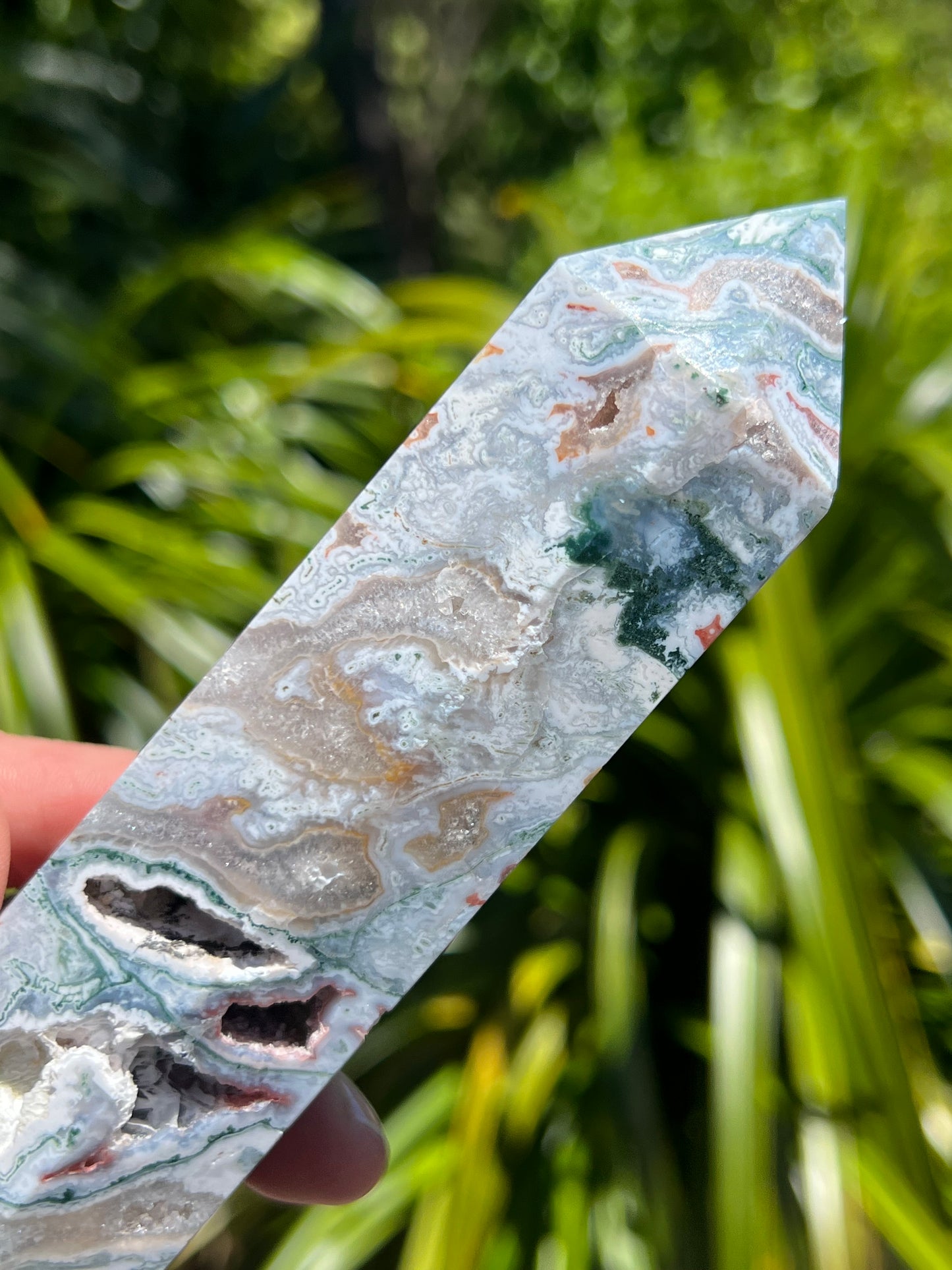 Moss Agate Tower, Rainbow