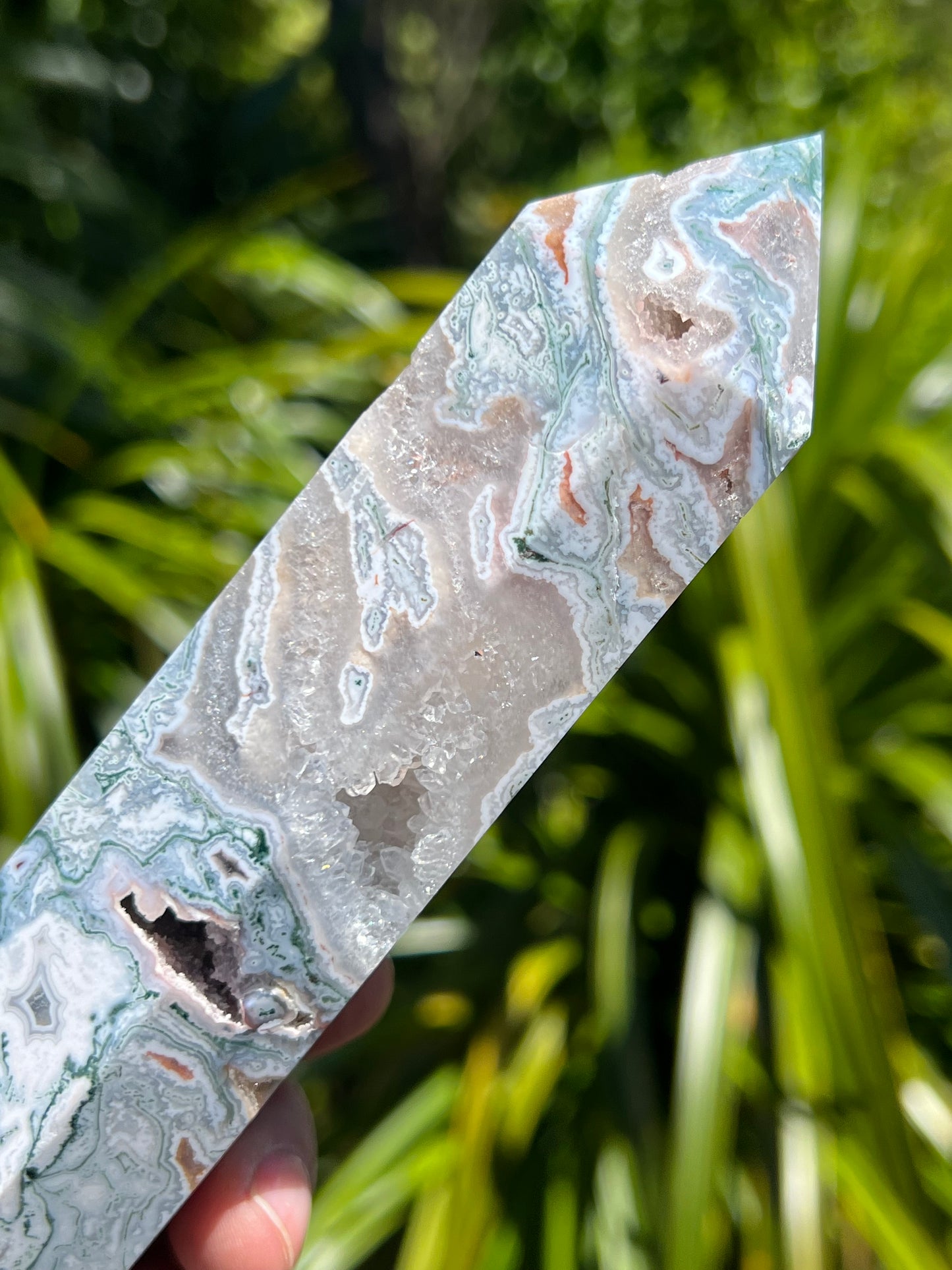 Moss Agate Tower, Rainbow