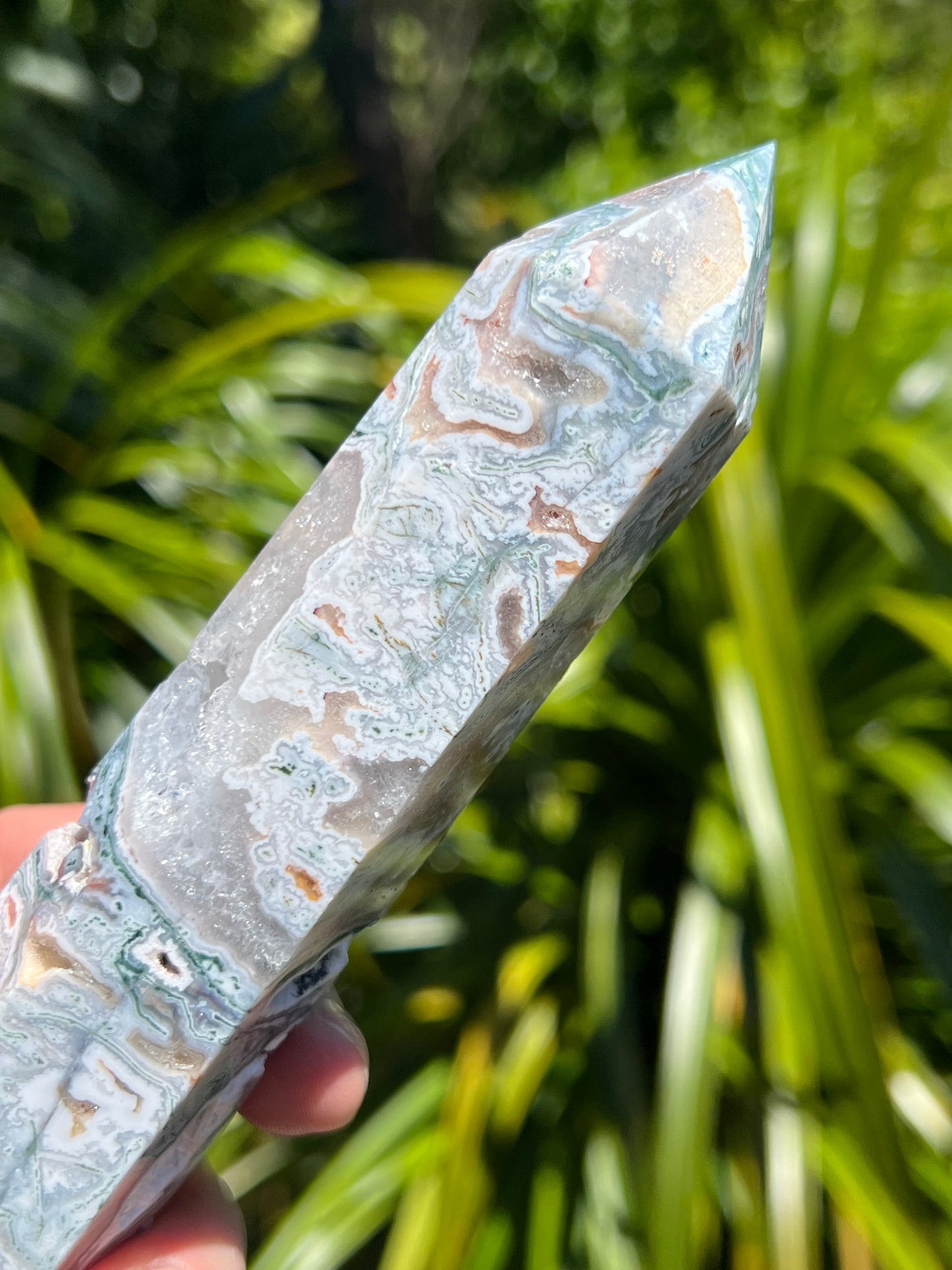 Moss Agate Tower, Rainbow