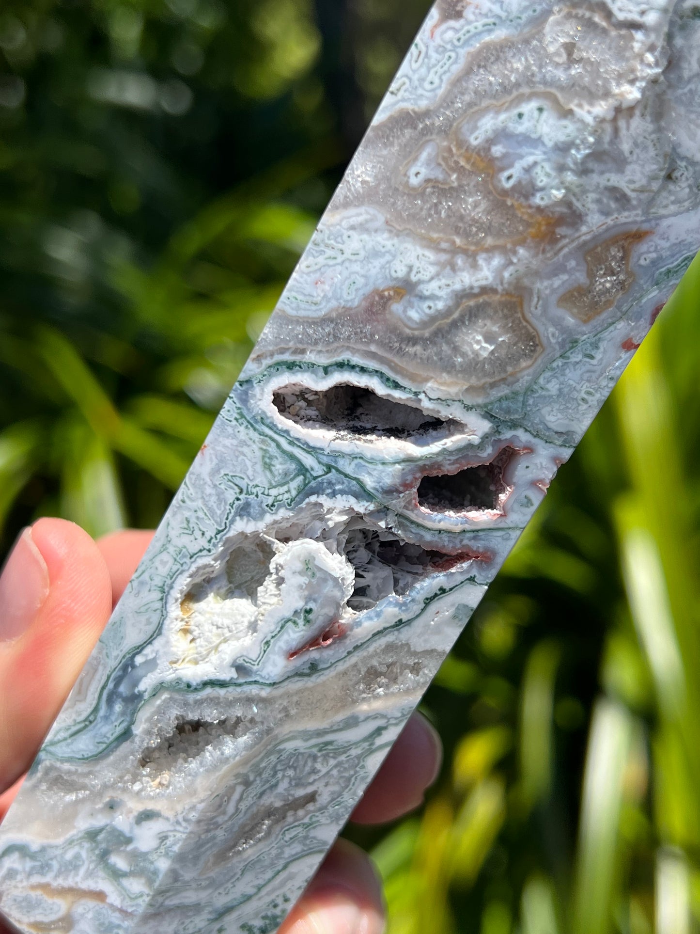 Moss Agate Tower, Rainbow