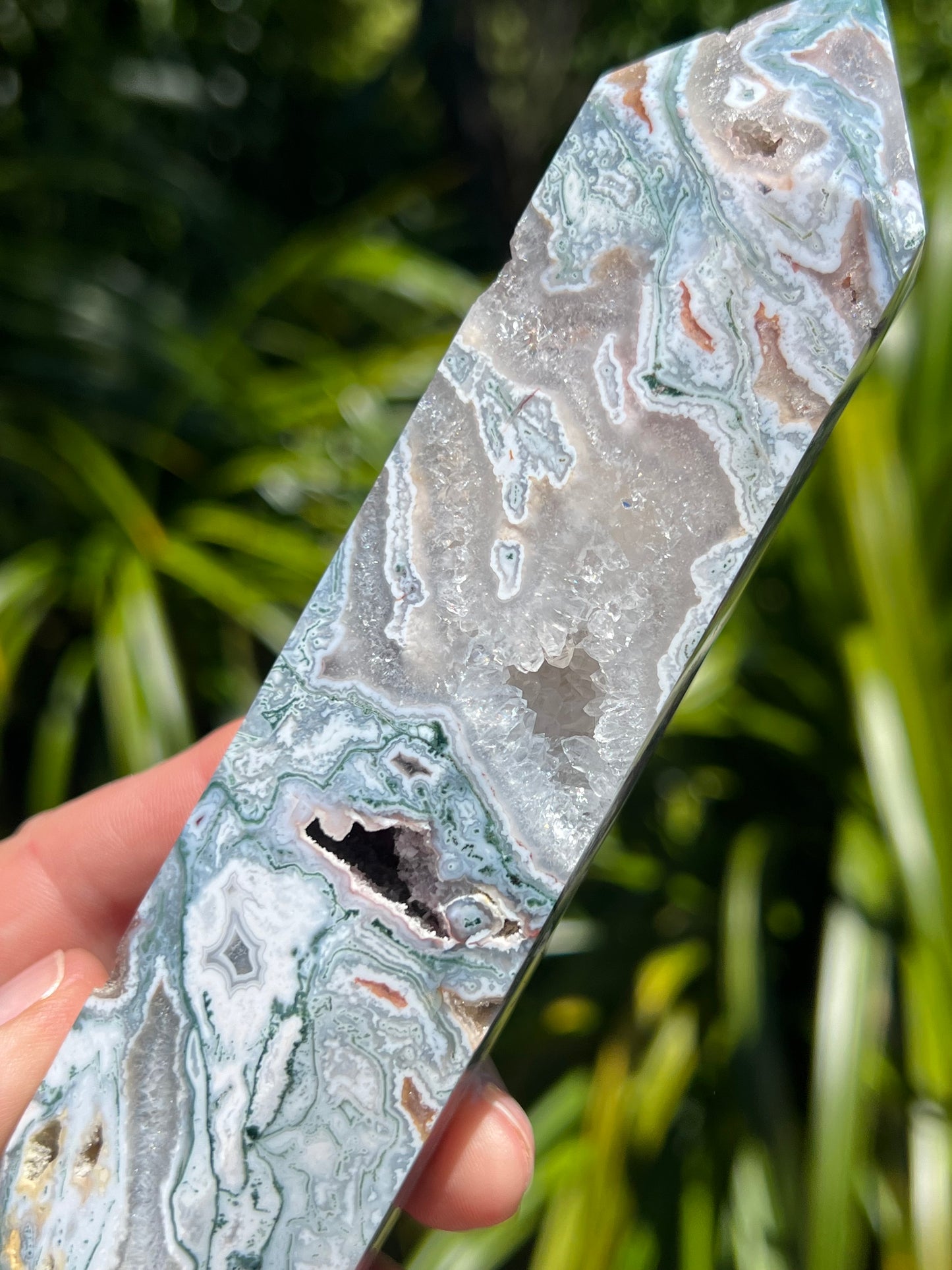 Moss Agate Tower, Rainbow