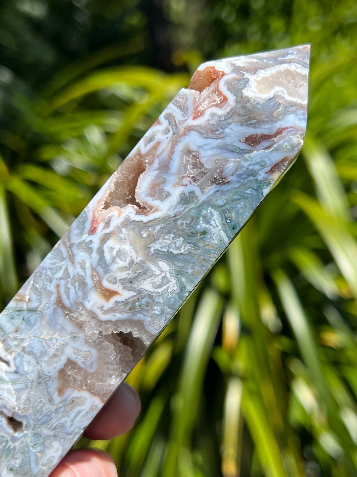 Moss Agate Tower, Rainbow