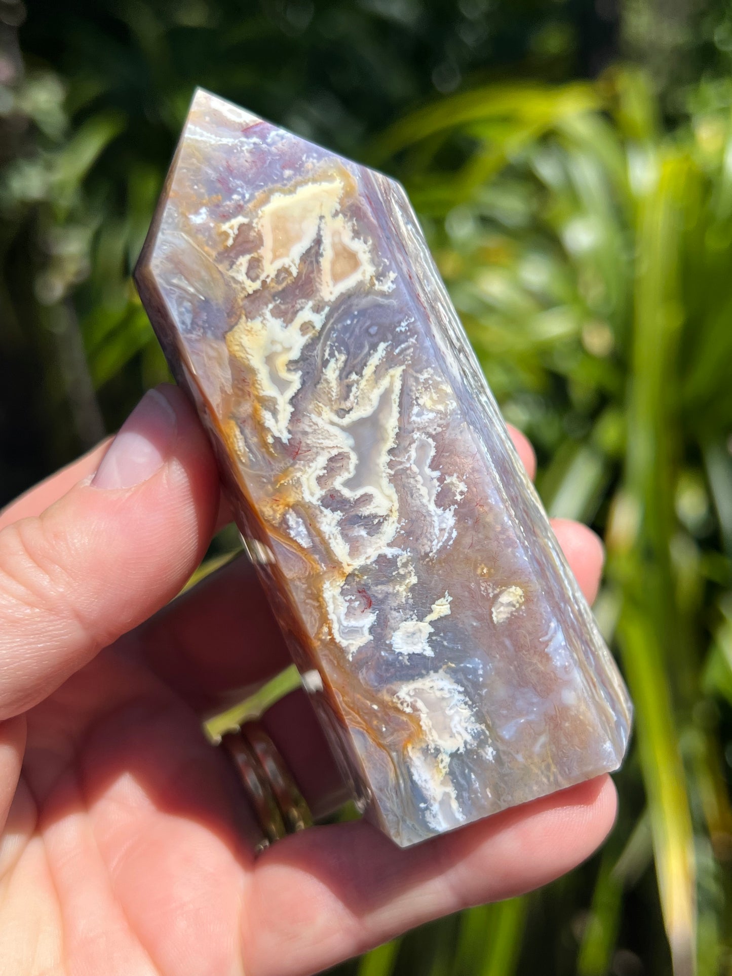 Moss Agate Tower, Rainbow