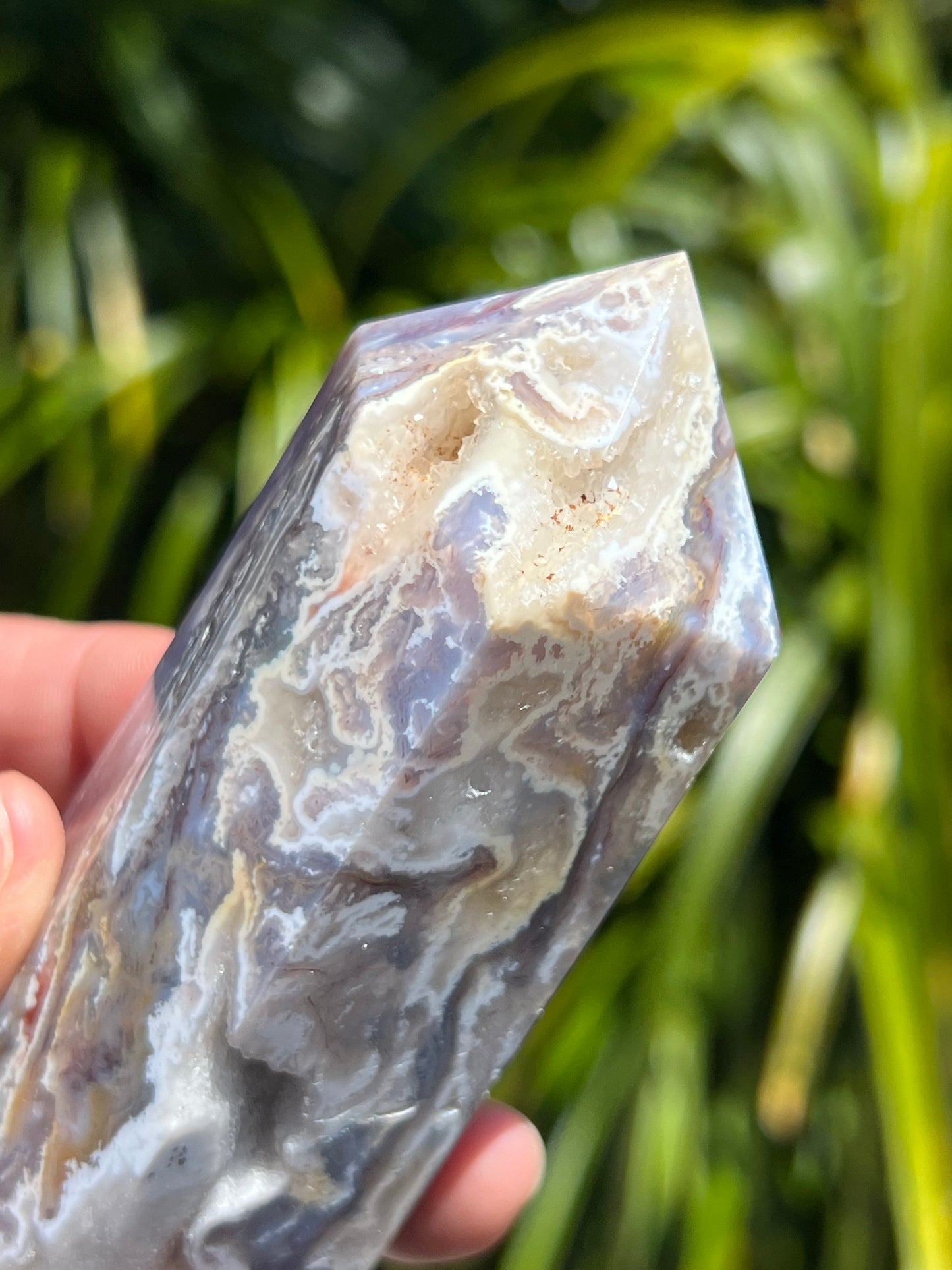 Moss Agate Tower, Rainbow