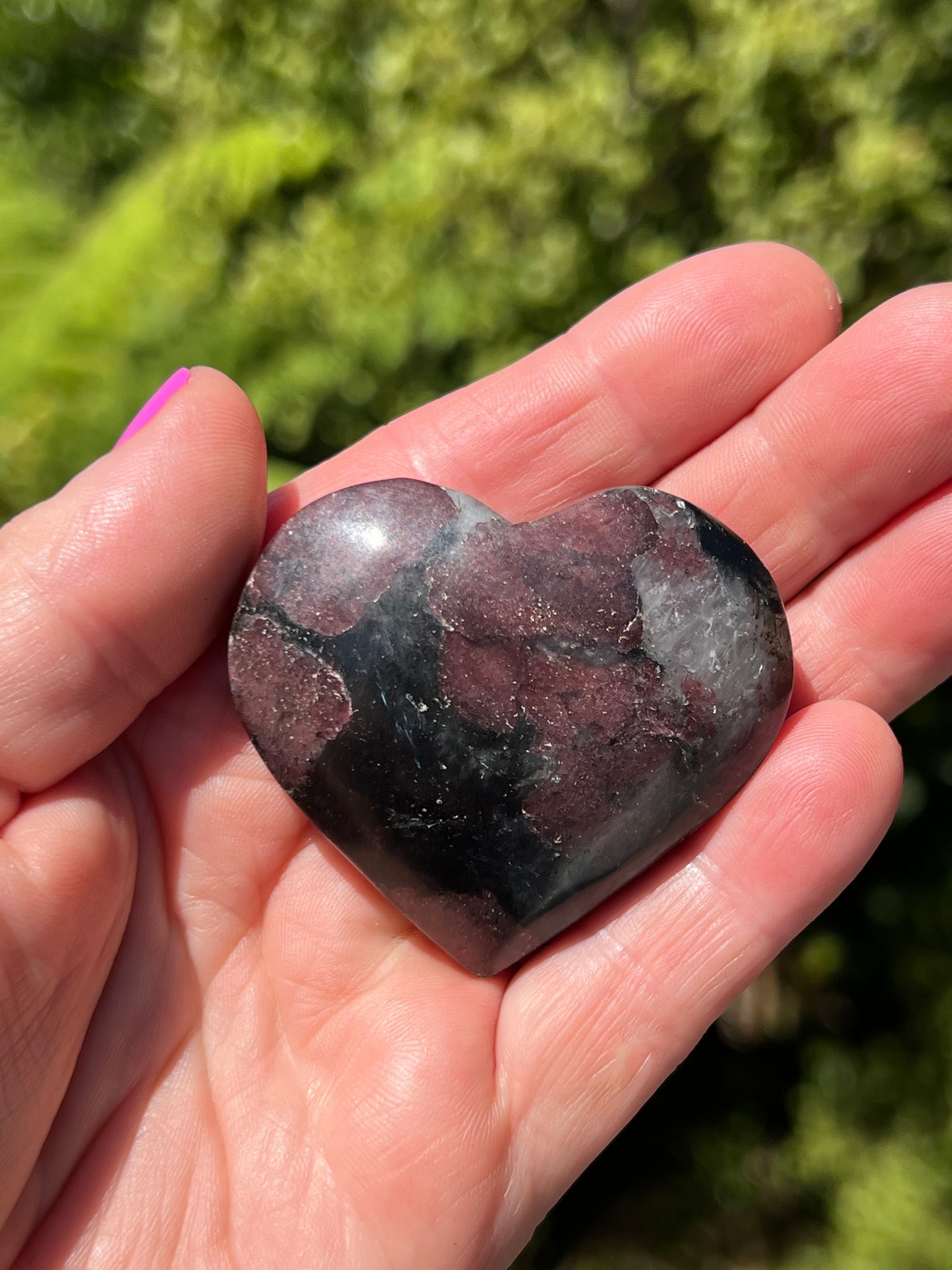 Almandine Garnet in Anthophyllite and Cordierite Heart