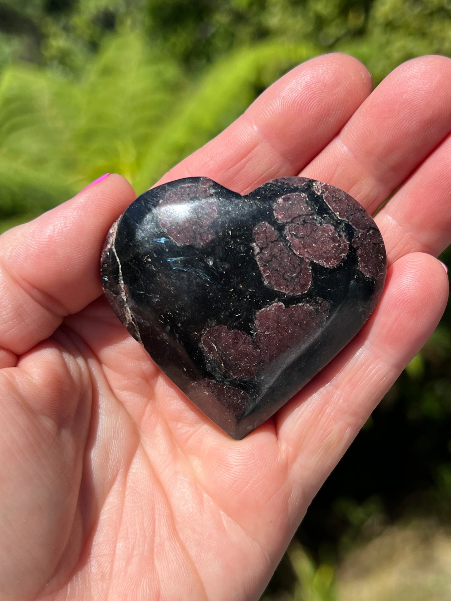 Almandine Garnet in Anthophyllite and Cordierite Heart