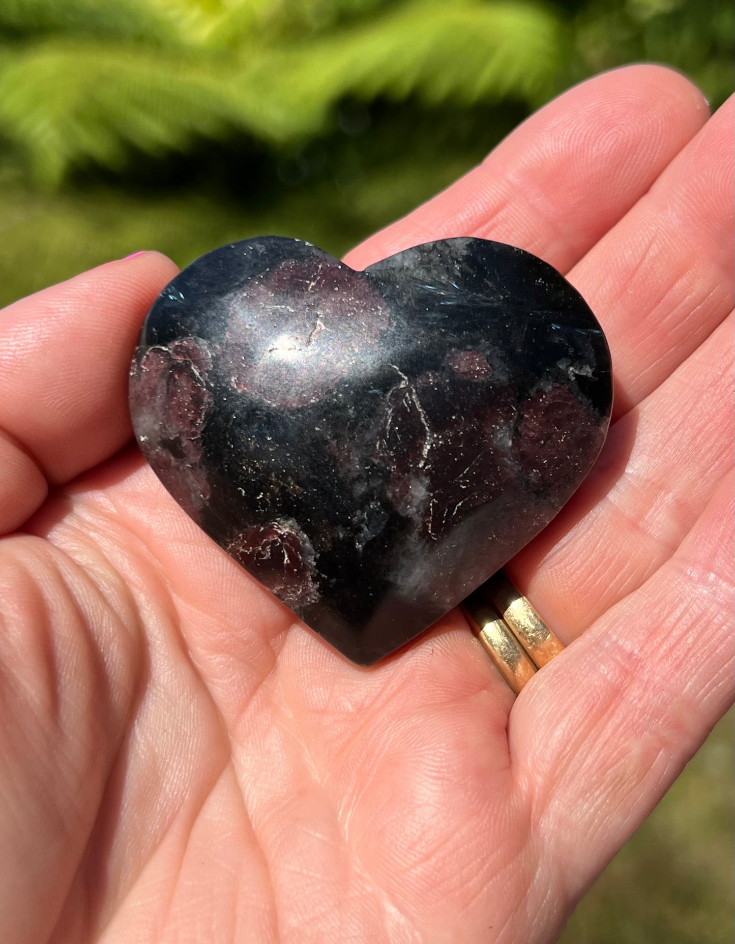 Almandine Garnet in Anthophyllite and Cordierite Heart