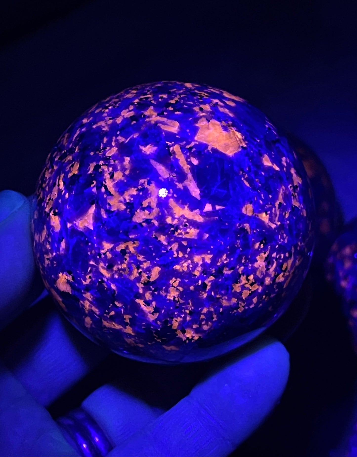 Yooperlite Sphere/Ultra Violet Sodalite