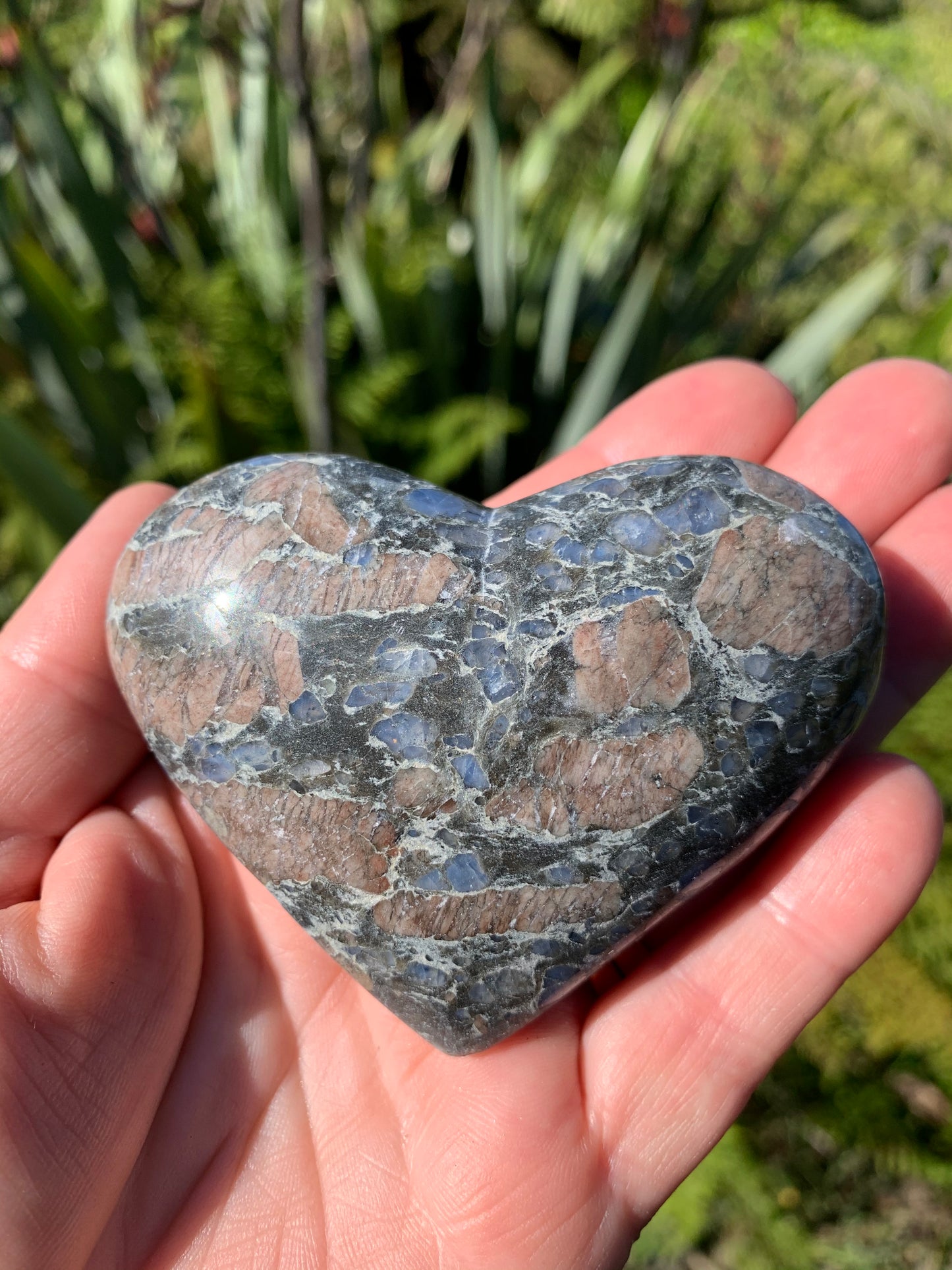 Llianite/Que Sera Stone Heart