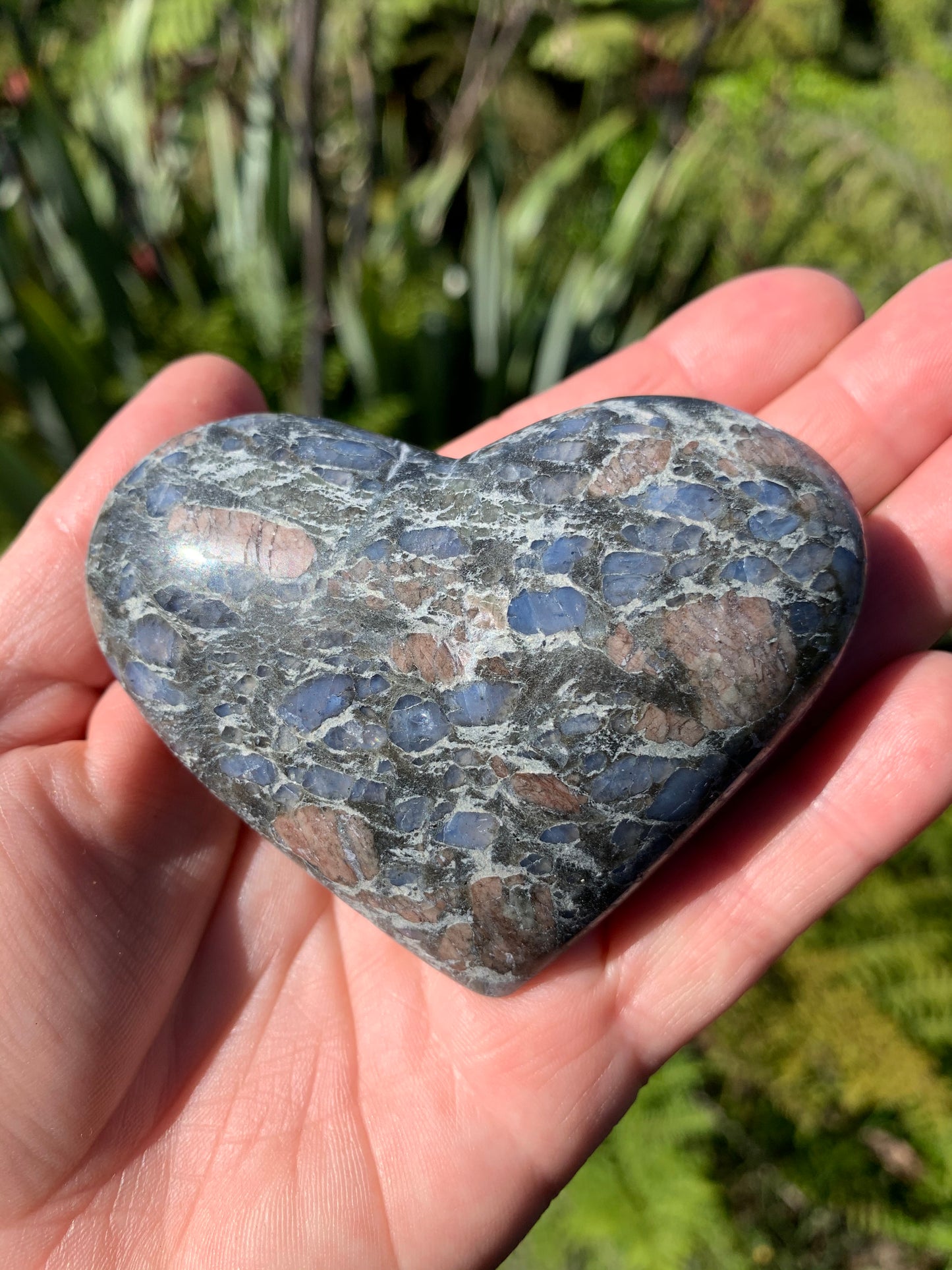 Llianite/Que Sera Stone Heart