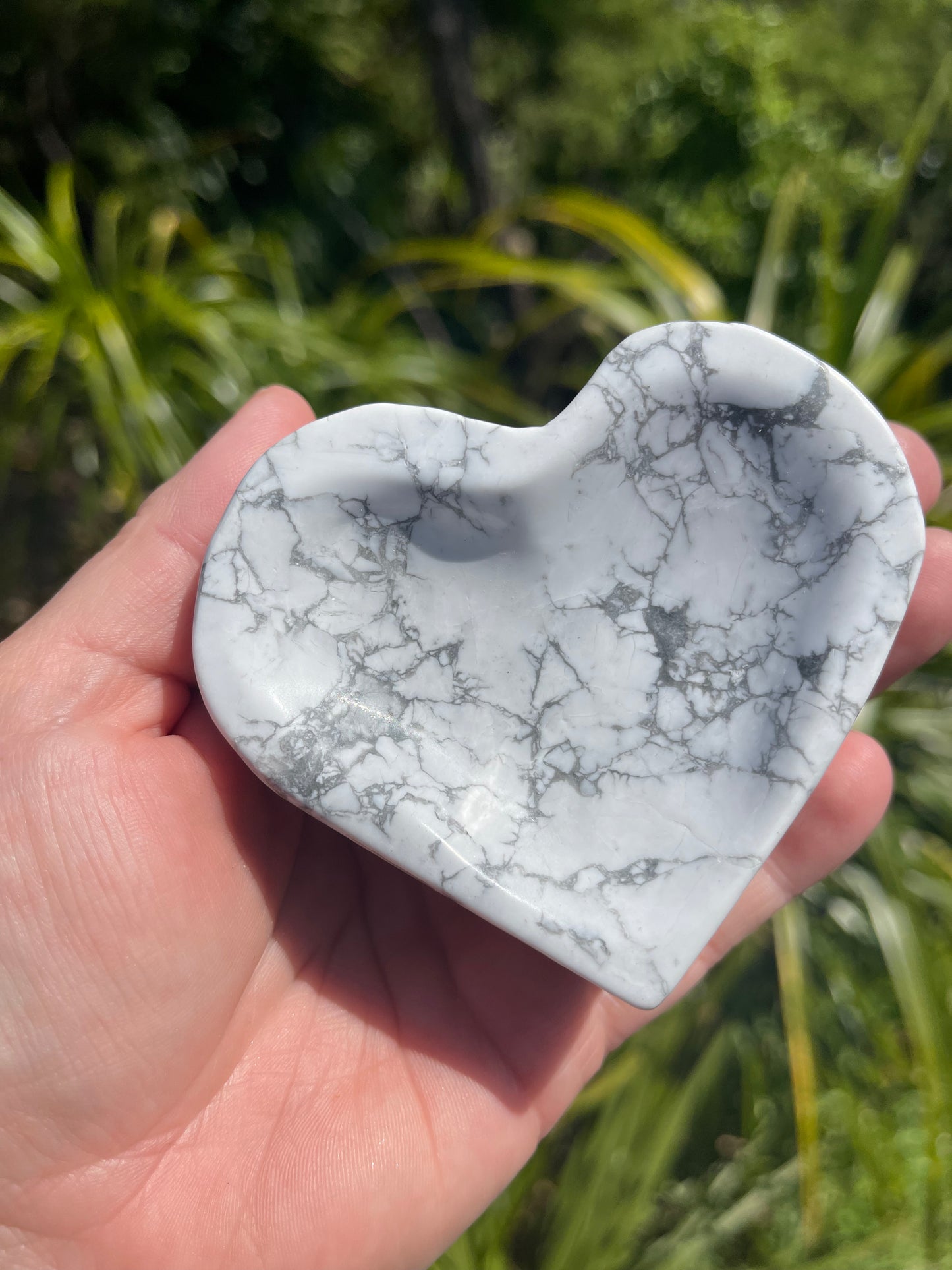 Howlite Heart Bowl