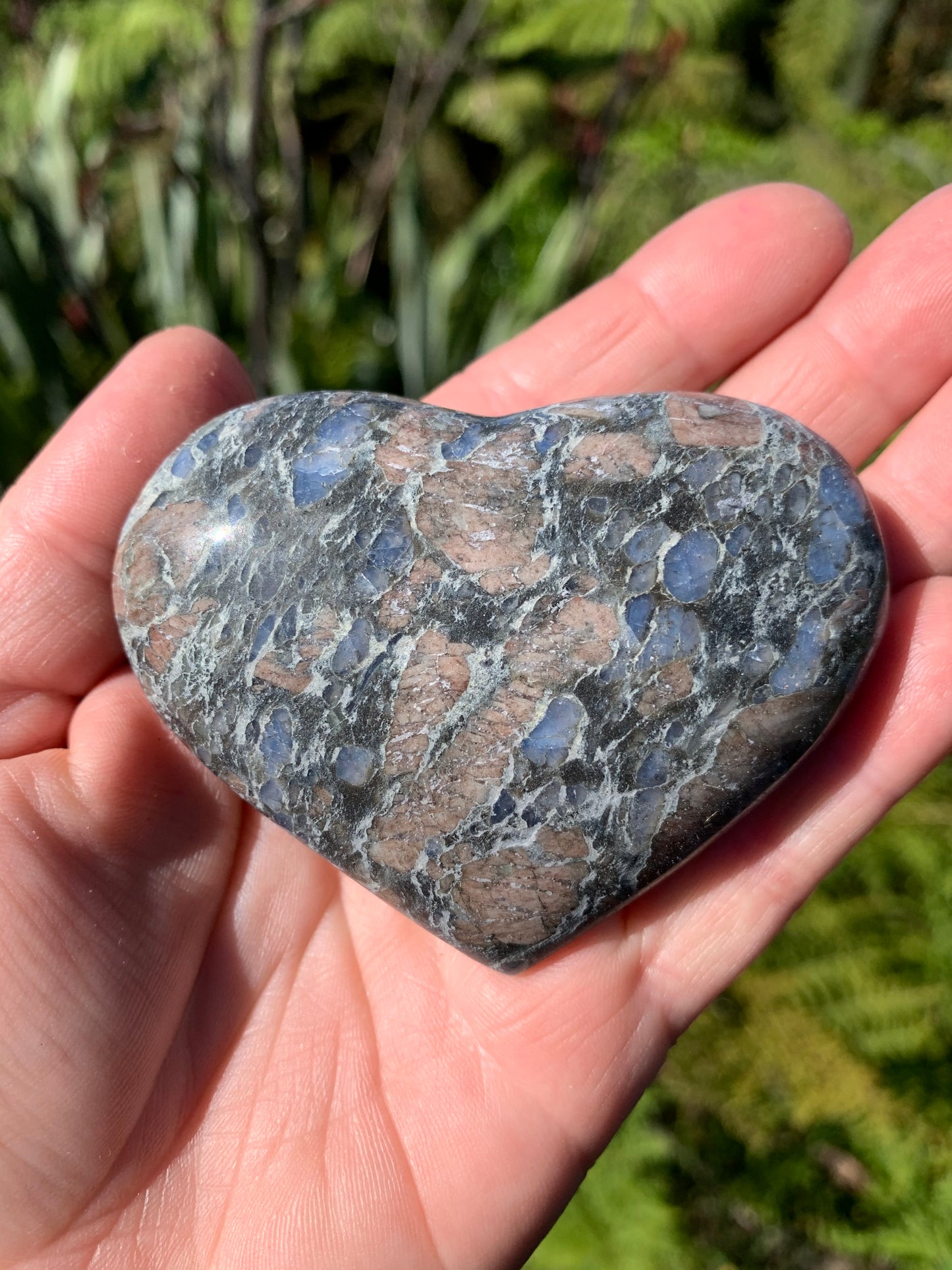 Llianite/Que Sera Stone Heart