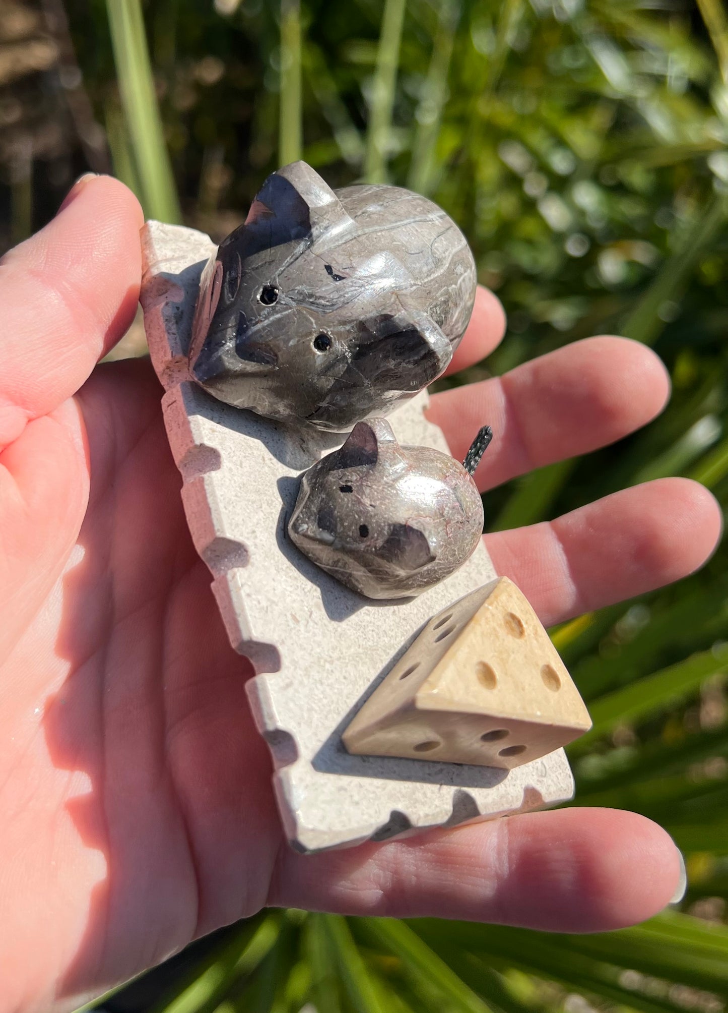 Onyx Mice and Cheese Board
