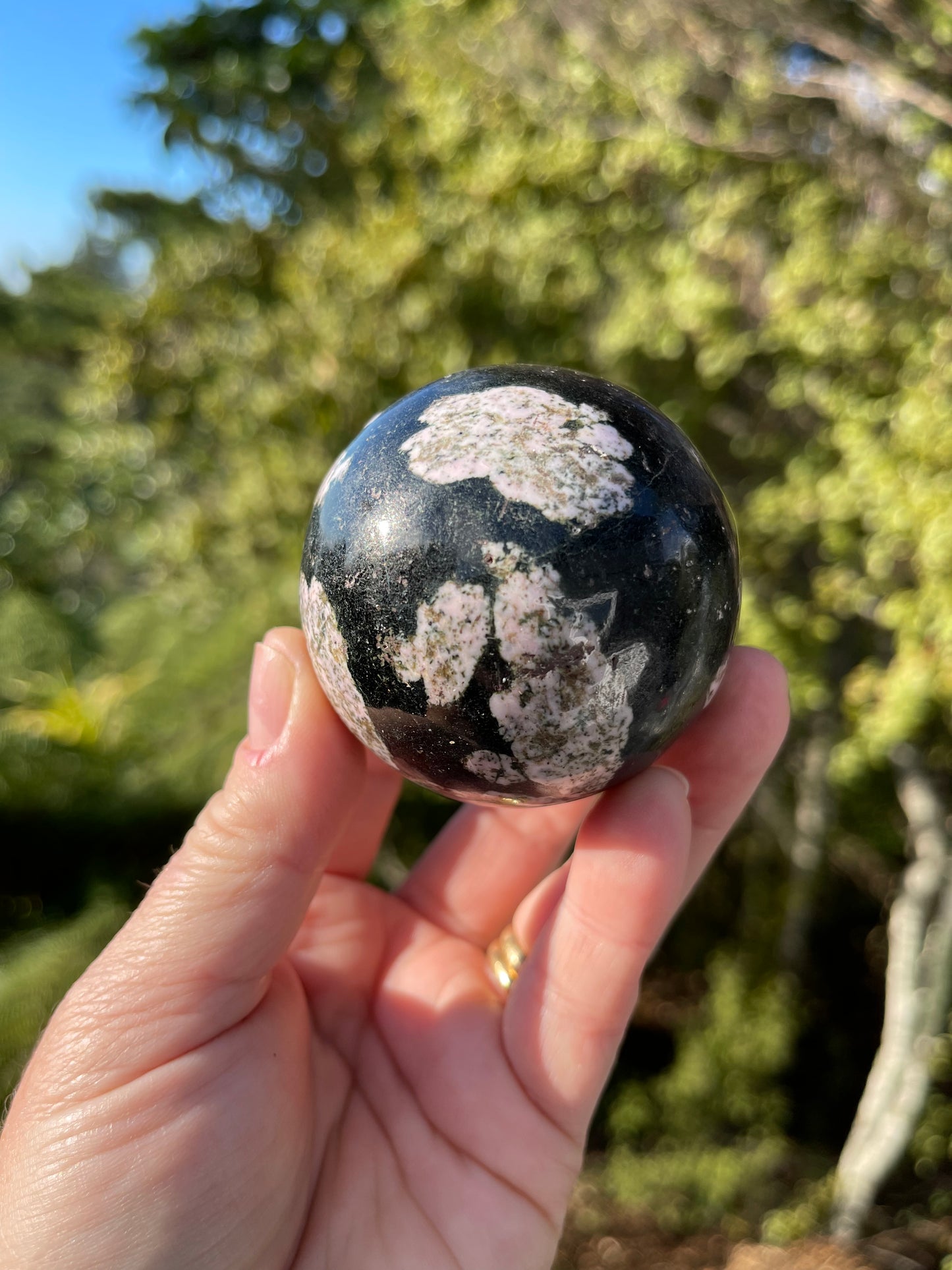 Black jade with Thulite Sphere