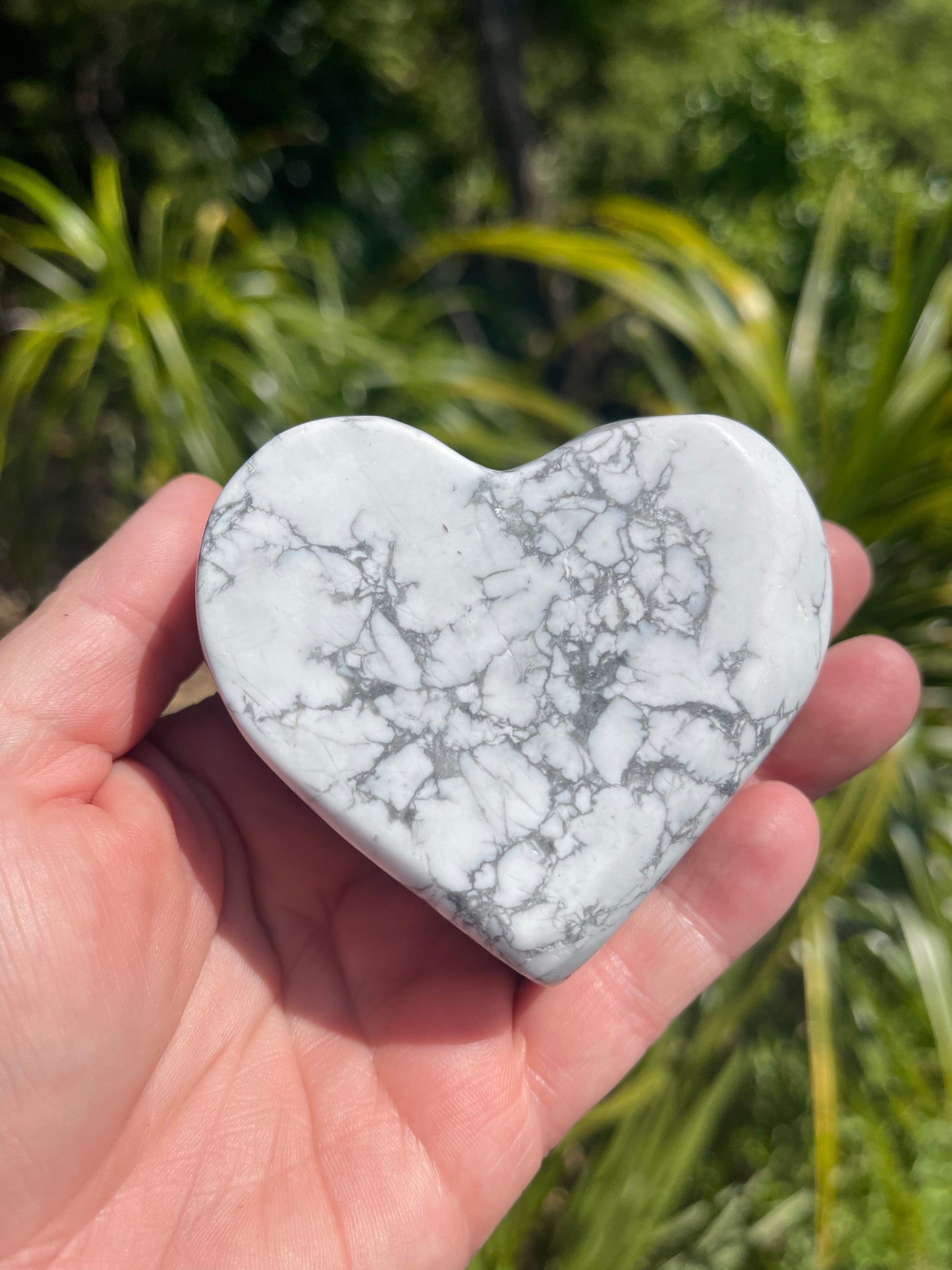 Howlite Heart Bowl