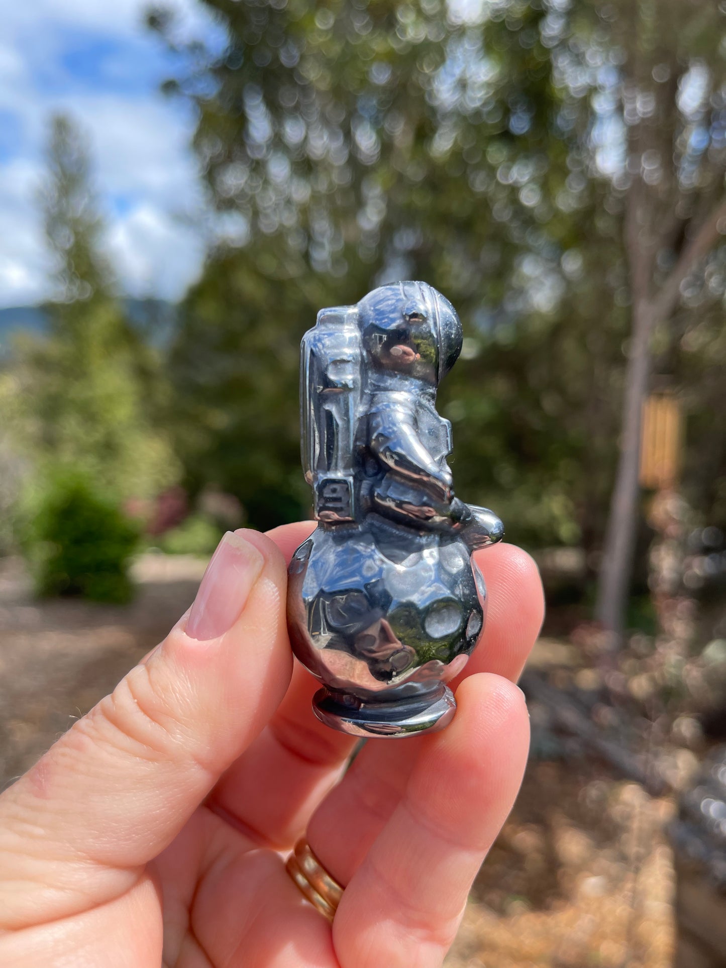 Terahertz Small Meditating Astronaut on the Moon