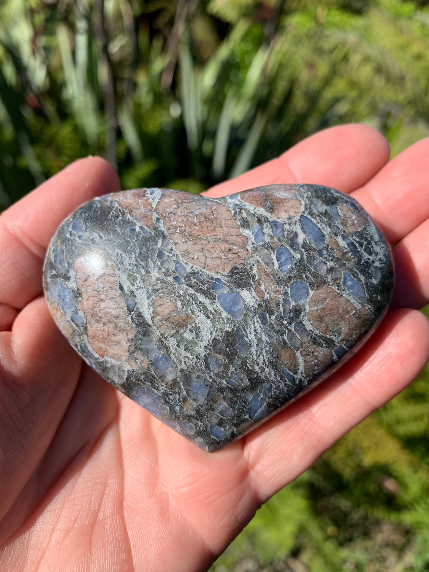 Llianite/Que Sera Stone Heart