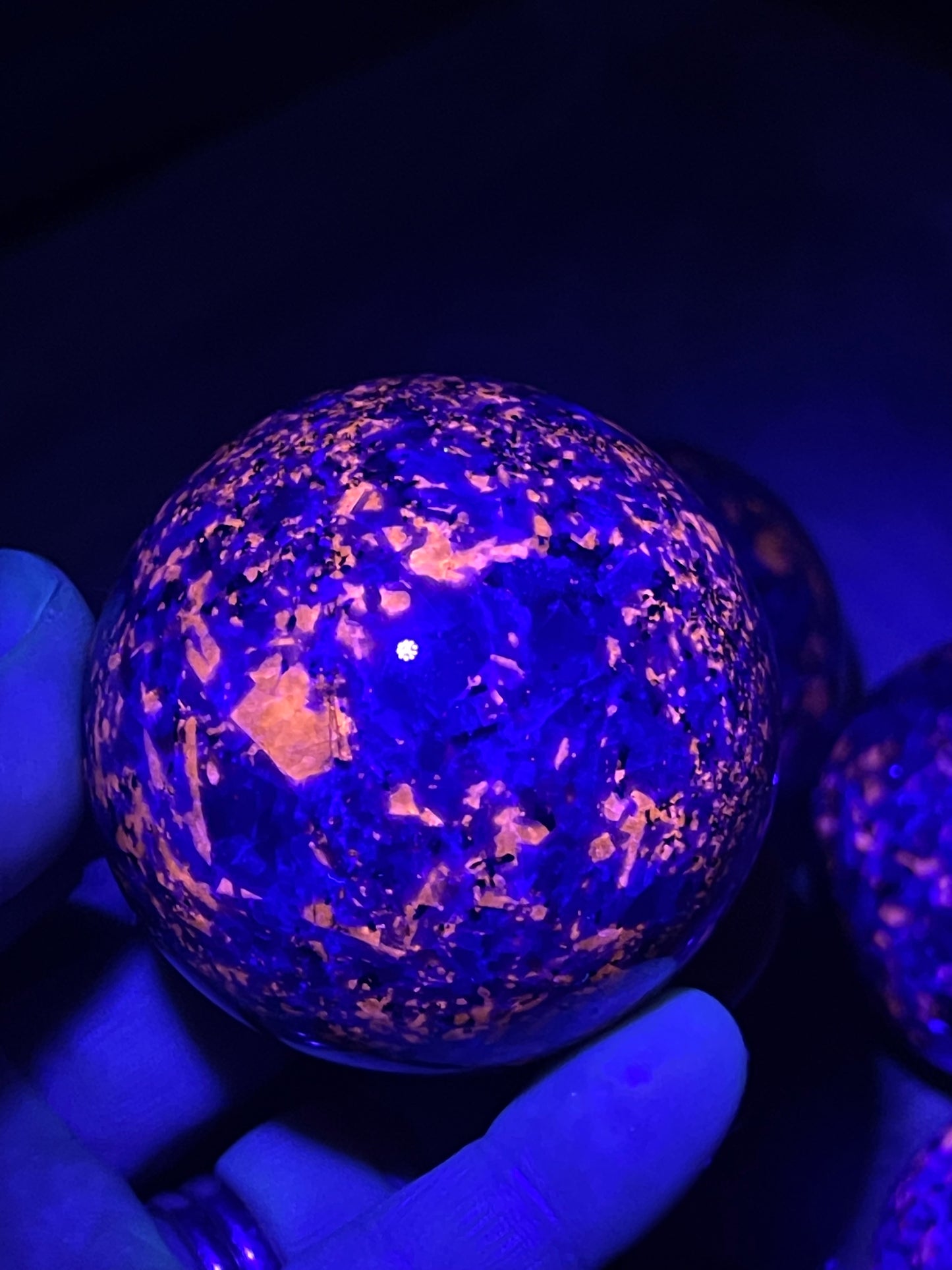 Yooperlite Sphere/Ultra Violet Sodalite