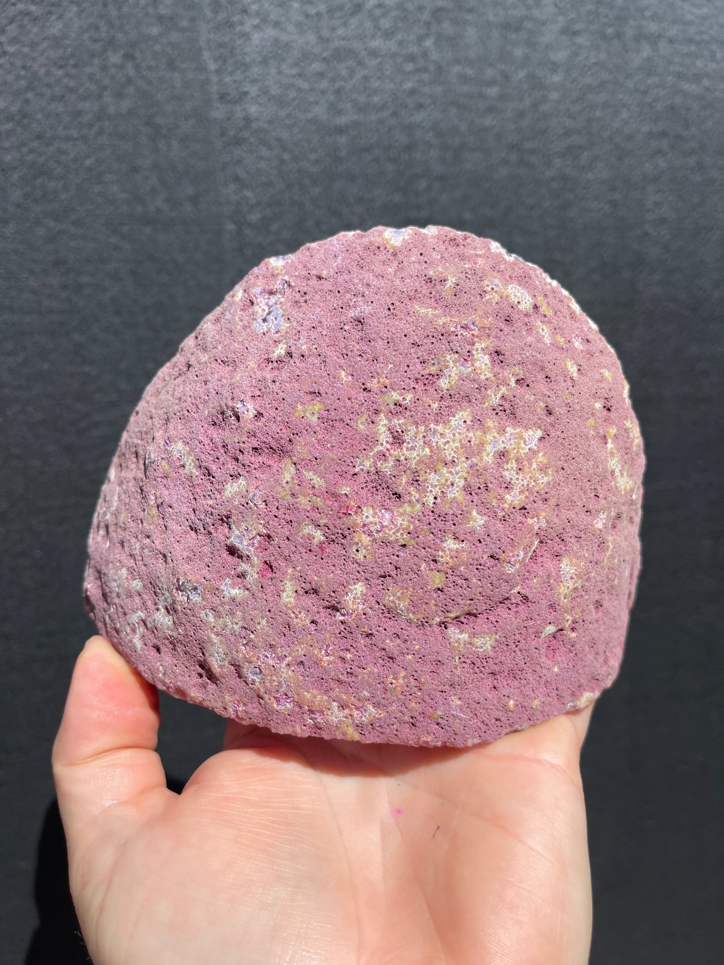 Agate Geode Dyed Pink, Cut Base