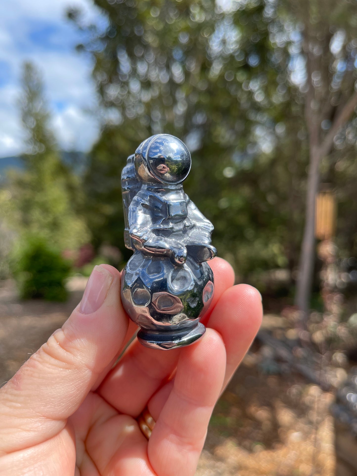Terahertz Small Meditating Astronaut on the Moon