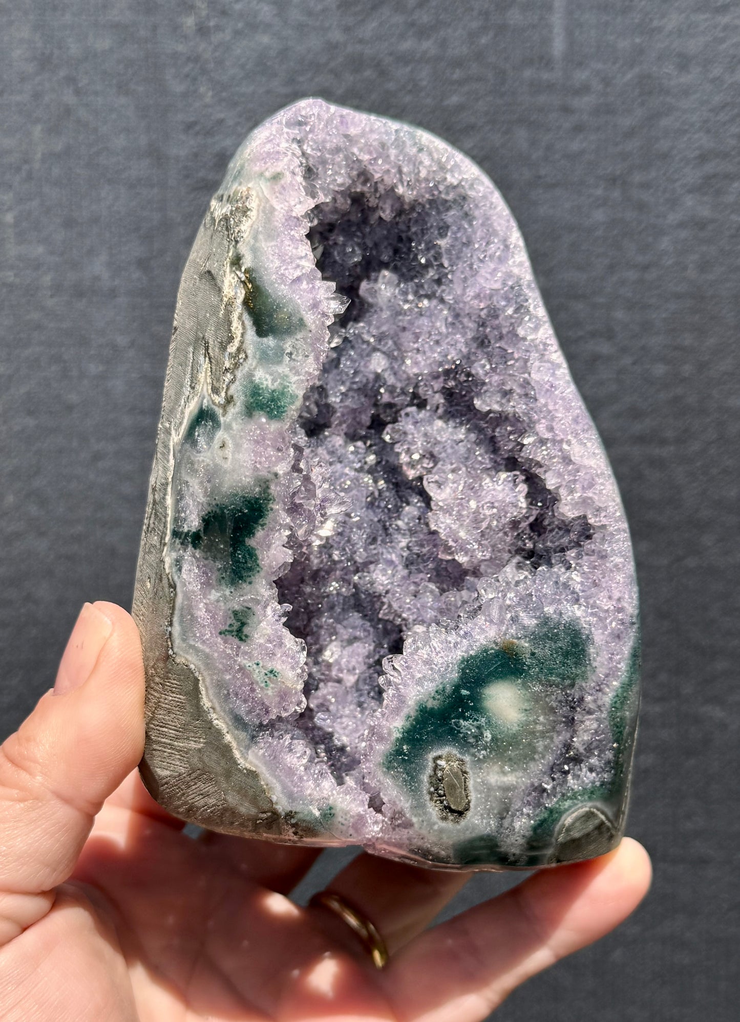 Lilac Amethyst Wrap-Around Geode Cut Base with Green Agate Border 10