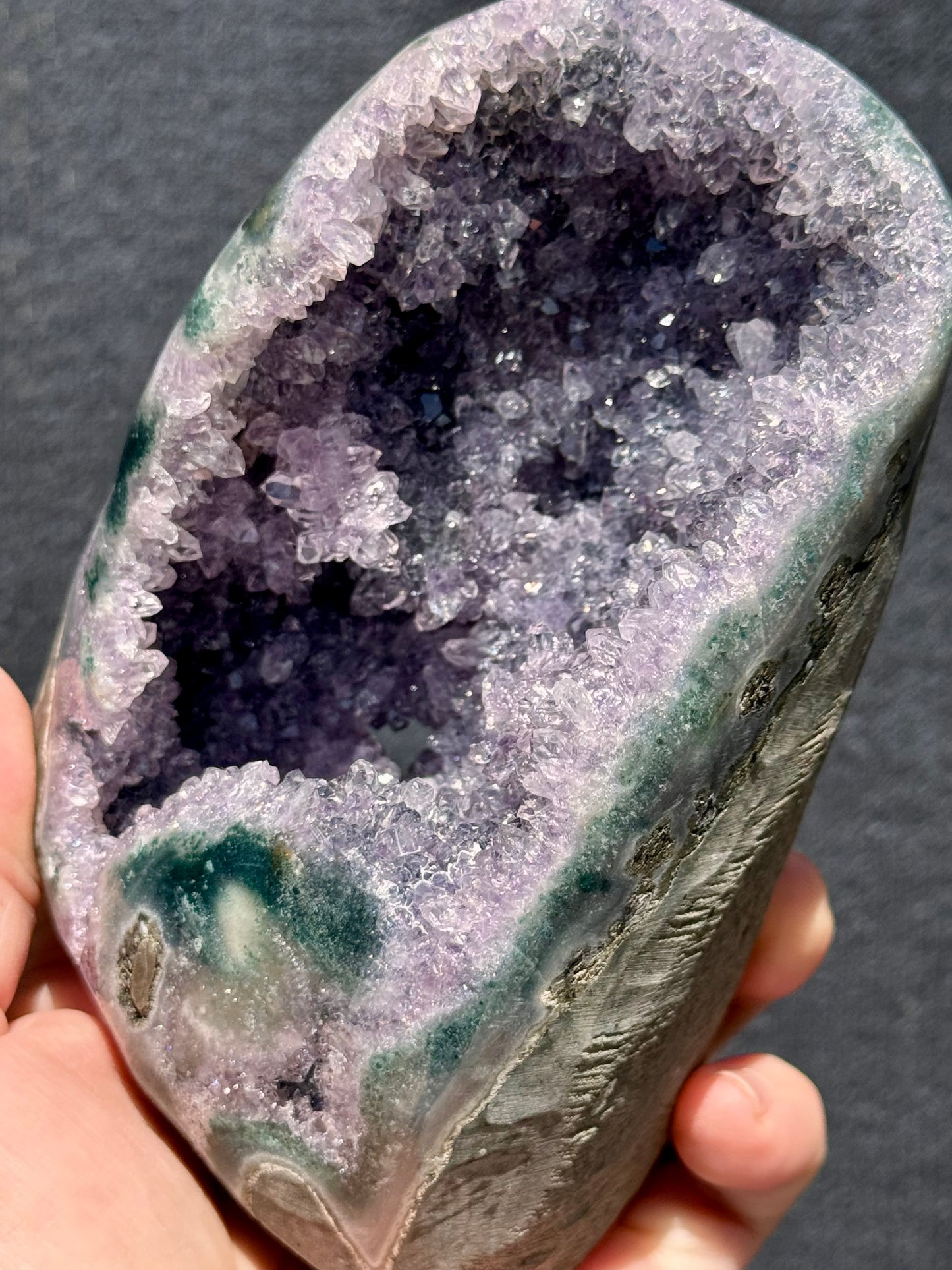 Lilac Amethyst Wrap-Around Geode Cut Base with Green Agate Border 10