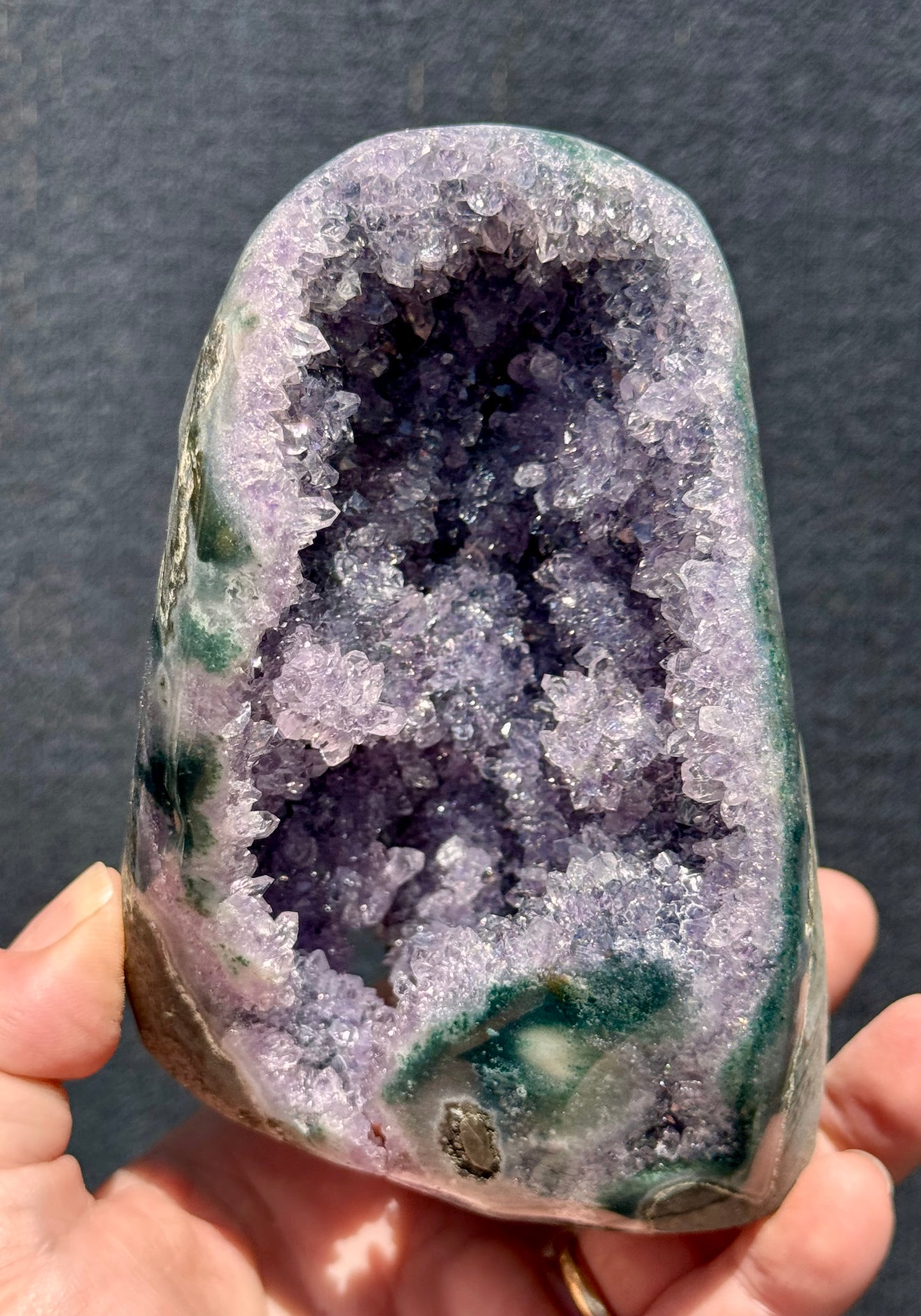 Lilac Amethyst Wrap-Around Geode Cut Base with Green Agate Border 10
