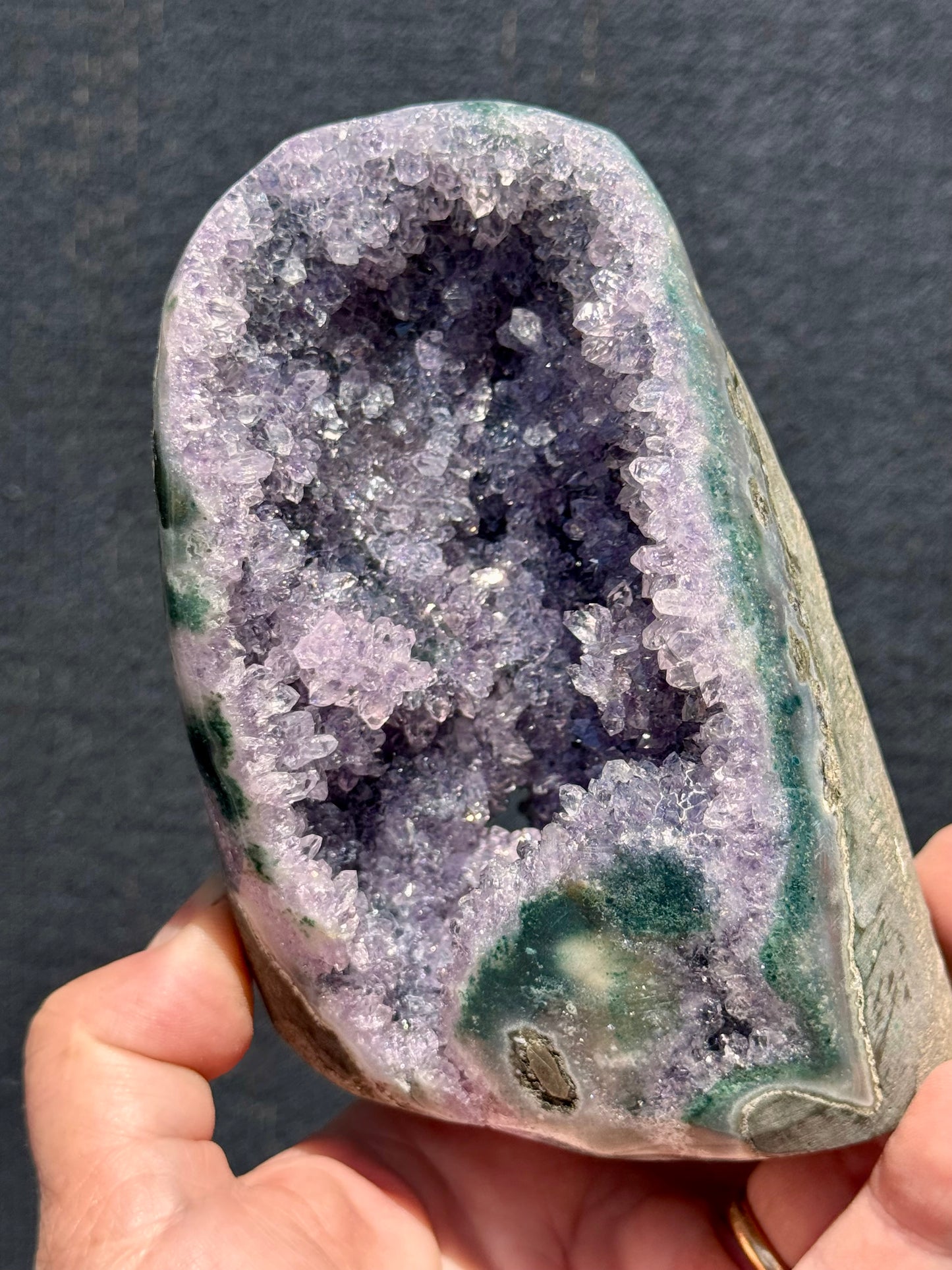 Lilac Amethyst Wrap-Around Geode Cut Base with Green Agate Border 10