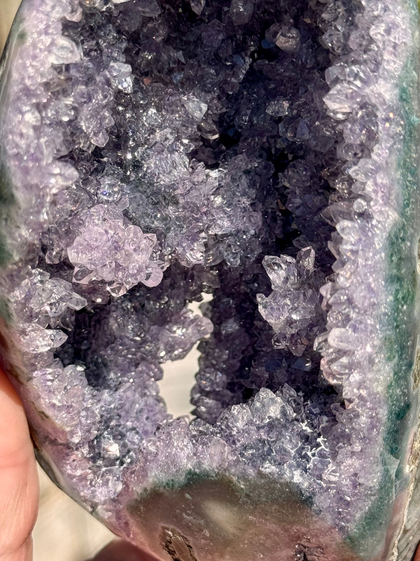 Lilac Amethyst Wrap-Around Geode Cut Base with Green Agate Border 10