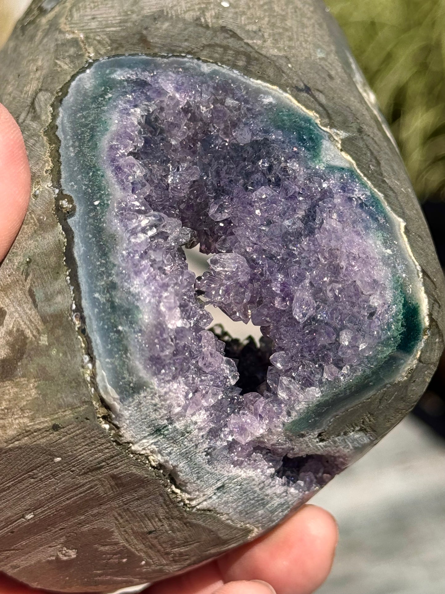 Lilac Amethyst Wrap-Around Geode Cut Base with Green Agate Border 10