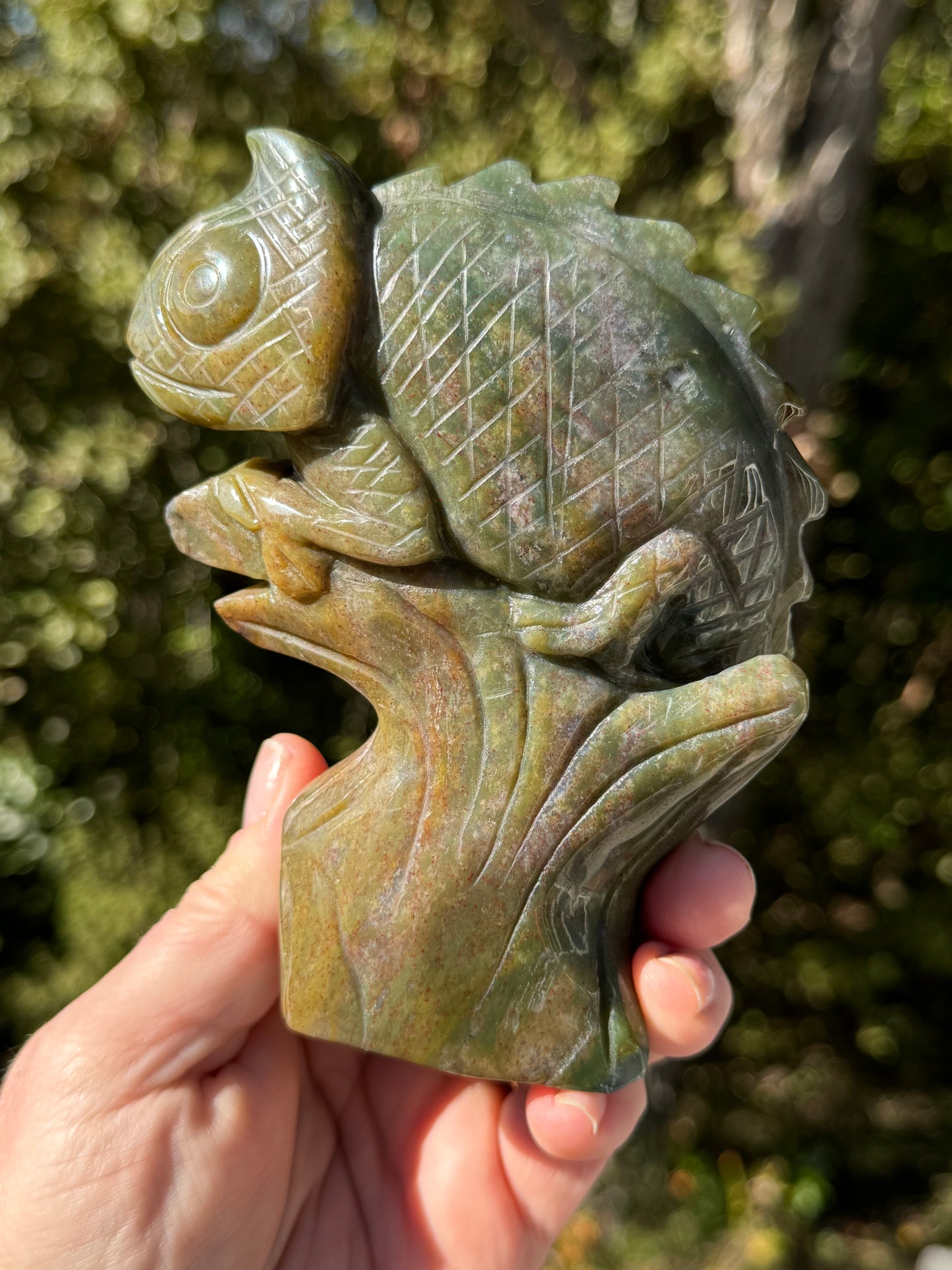 Indian Agate Chameleon carving