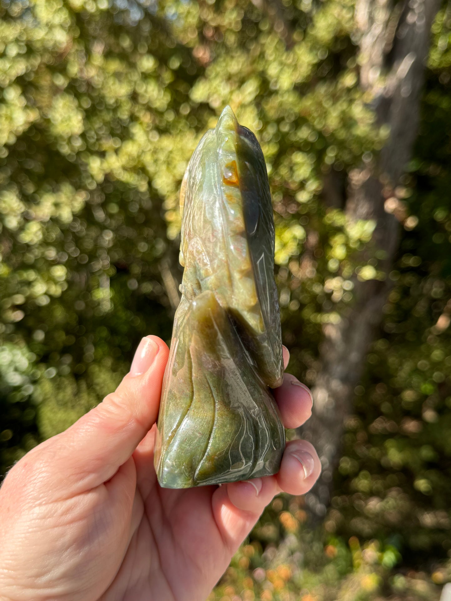 Indian Agate Chameleon carving