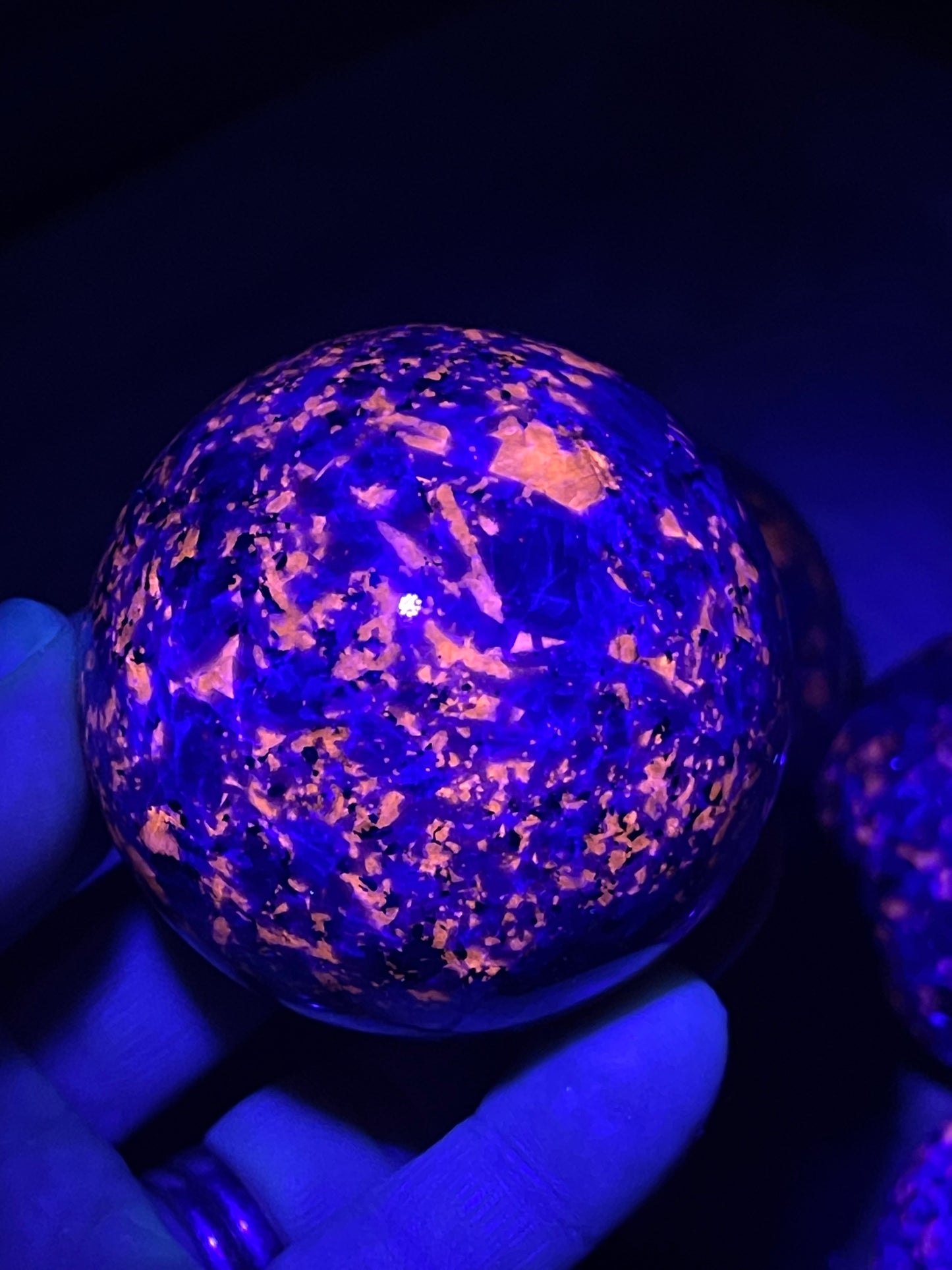 Yooperlite Sphere/Ultra Violet Sodalite