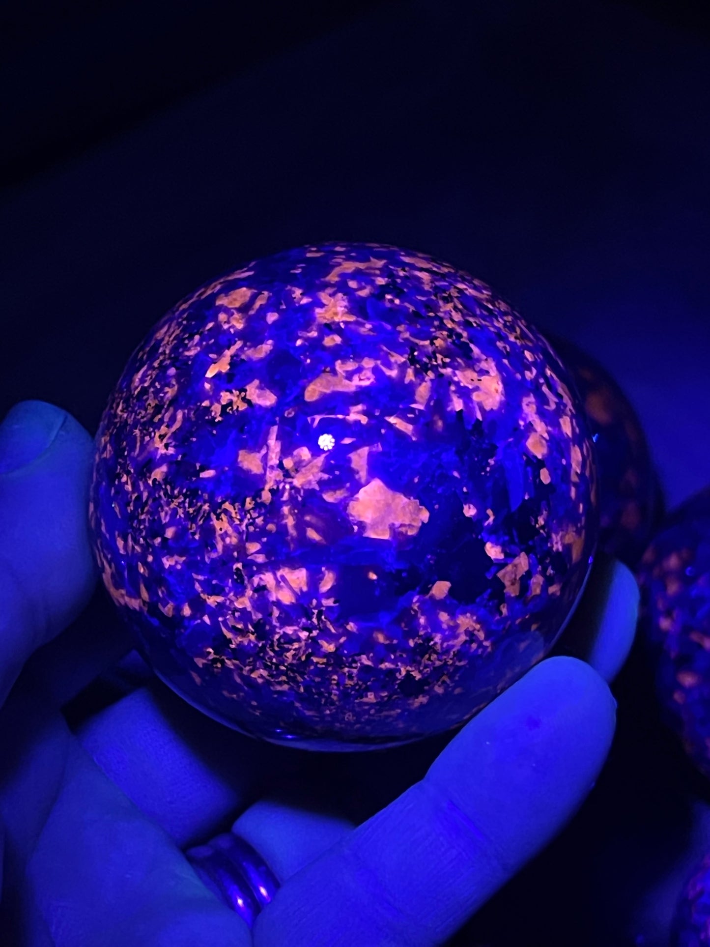 Yooperlite Sphere/Ultra Violet Sodalite