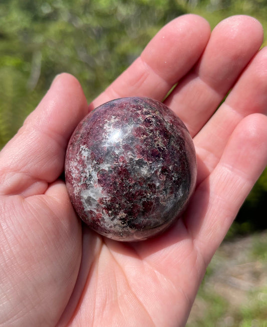 Garnet-Grenatite Puffy Palm Stone